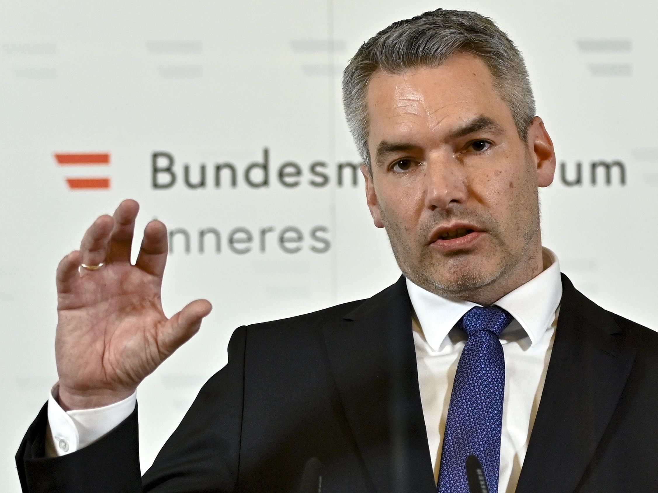 Innenminister Nehammer wird um14 Uhr seine Pläne für "radikale Moscheen" bekannt geben.