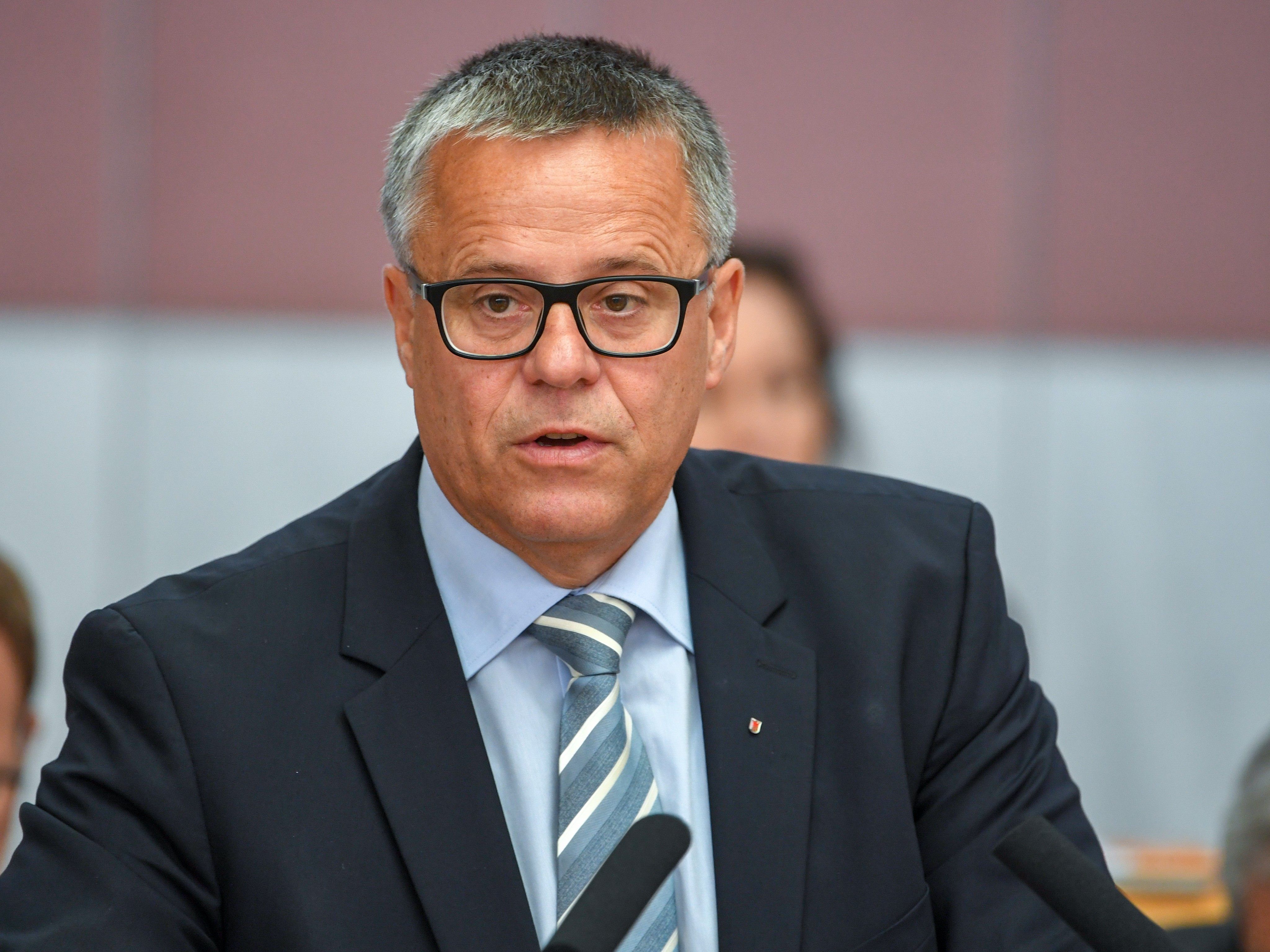 Die Pandemie, so Frühstück, hinterlasse bereits jetzt beträchtliche Spuren im Budget. Die Pandemie, so Frühstück, hinterlasse bereits jetzt beträchtliche Spuren im Budget.