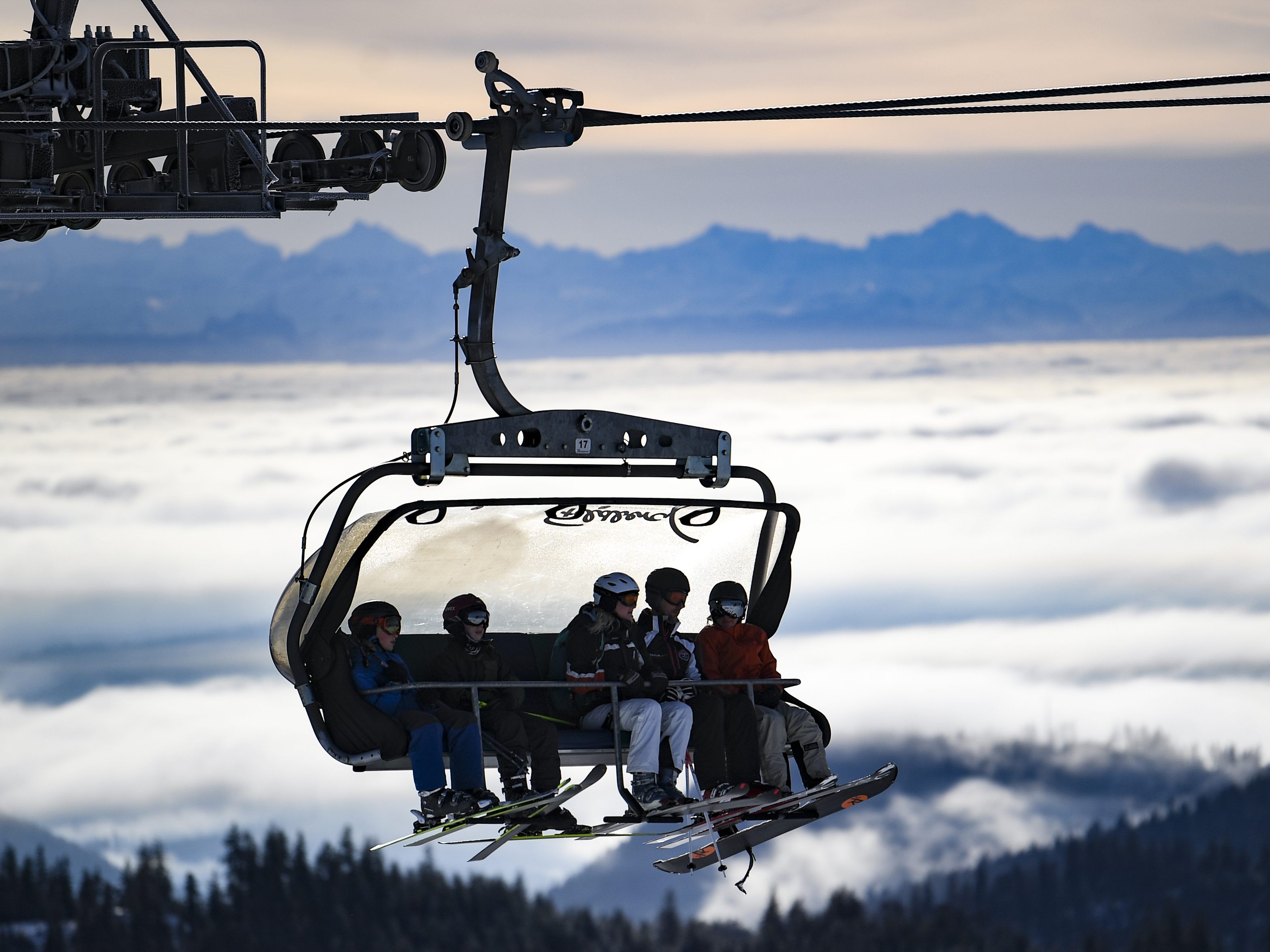 Am Skilift ist nun doch die FFP2-Maske Plficht.