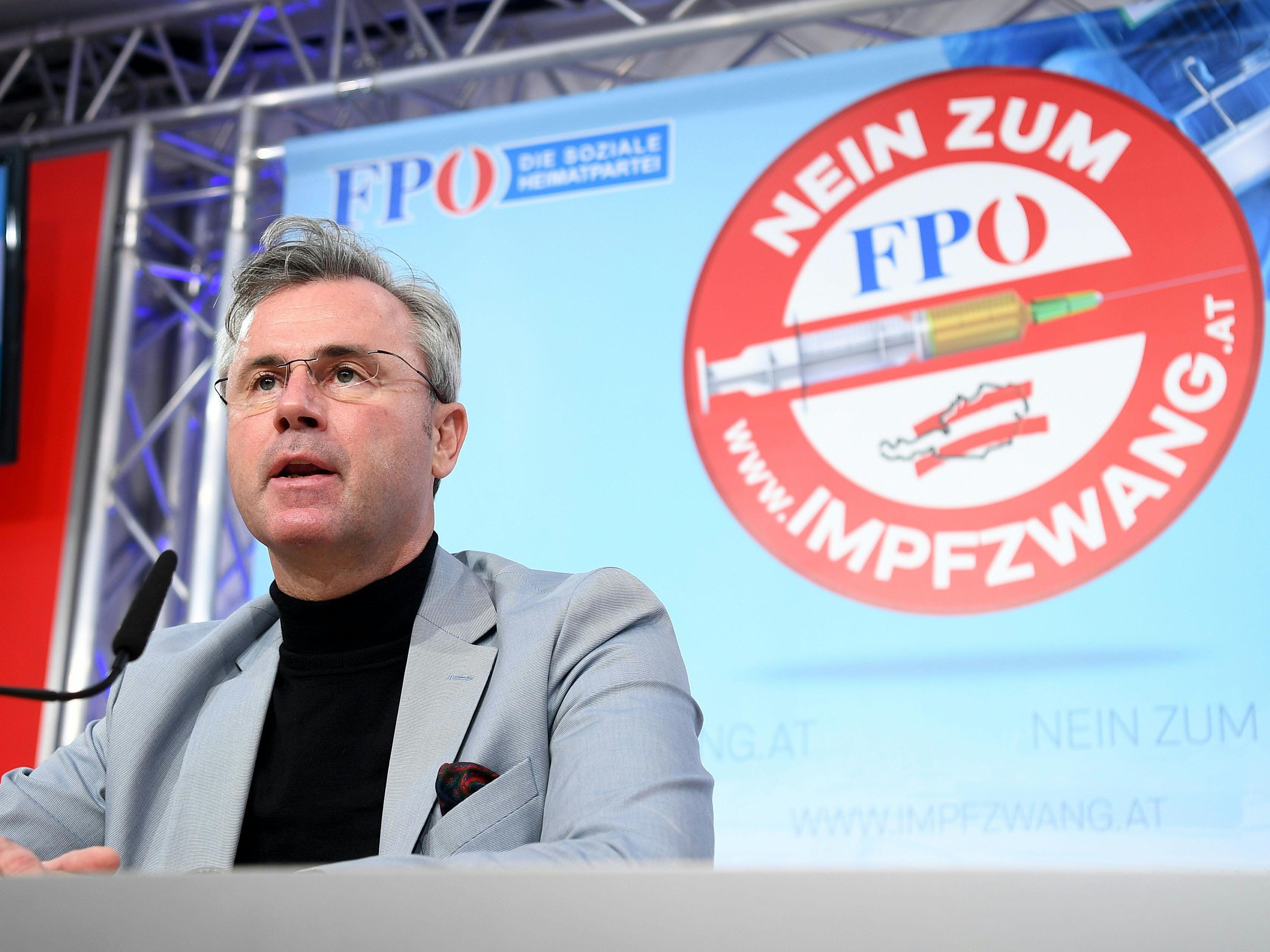 Parteichef Hofer drängt auf Verwaltungsreform zur Finanzierung. Parteichef Hofer drängt auf Verwaltungsreform zur Finanzierung.