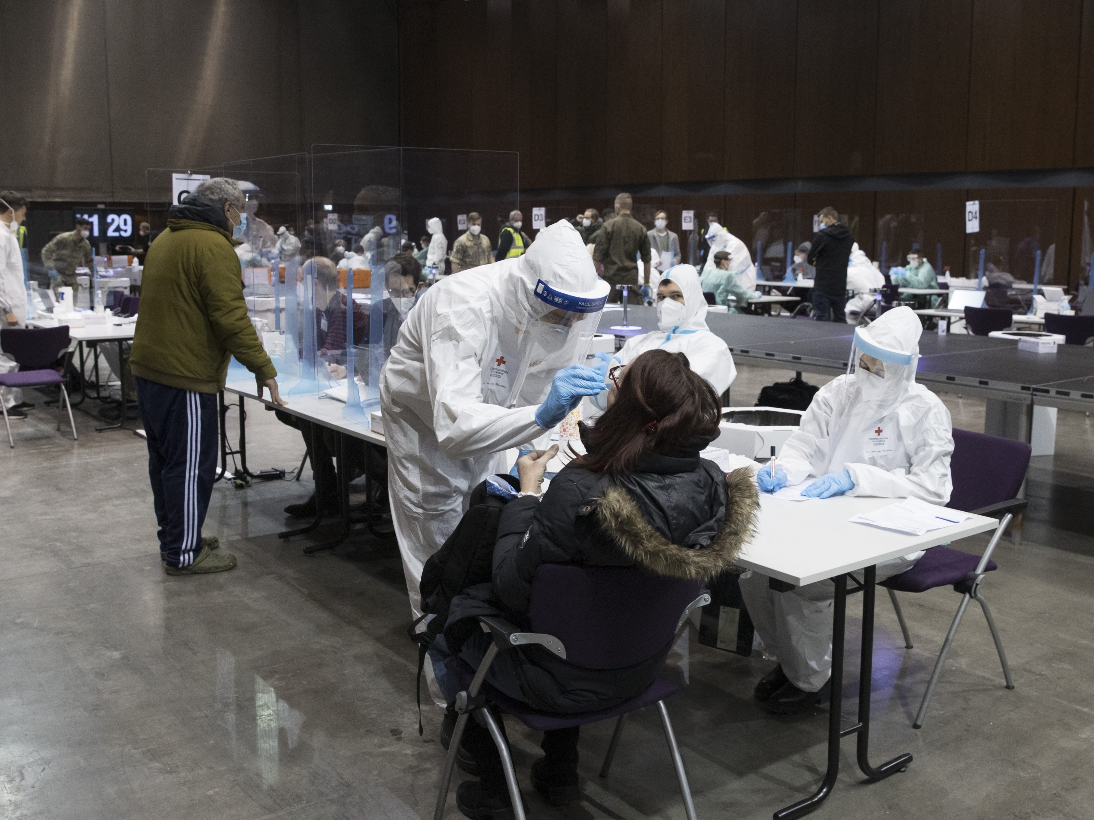 Druck auf Teilnahme bei Massentests steigt Druck auf Teilnahme bei Massentests steigt