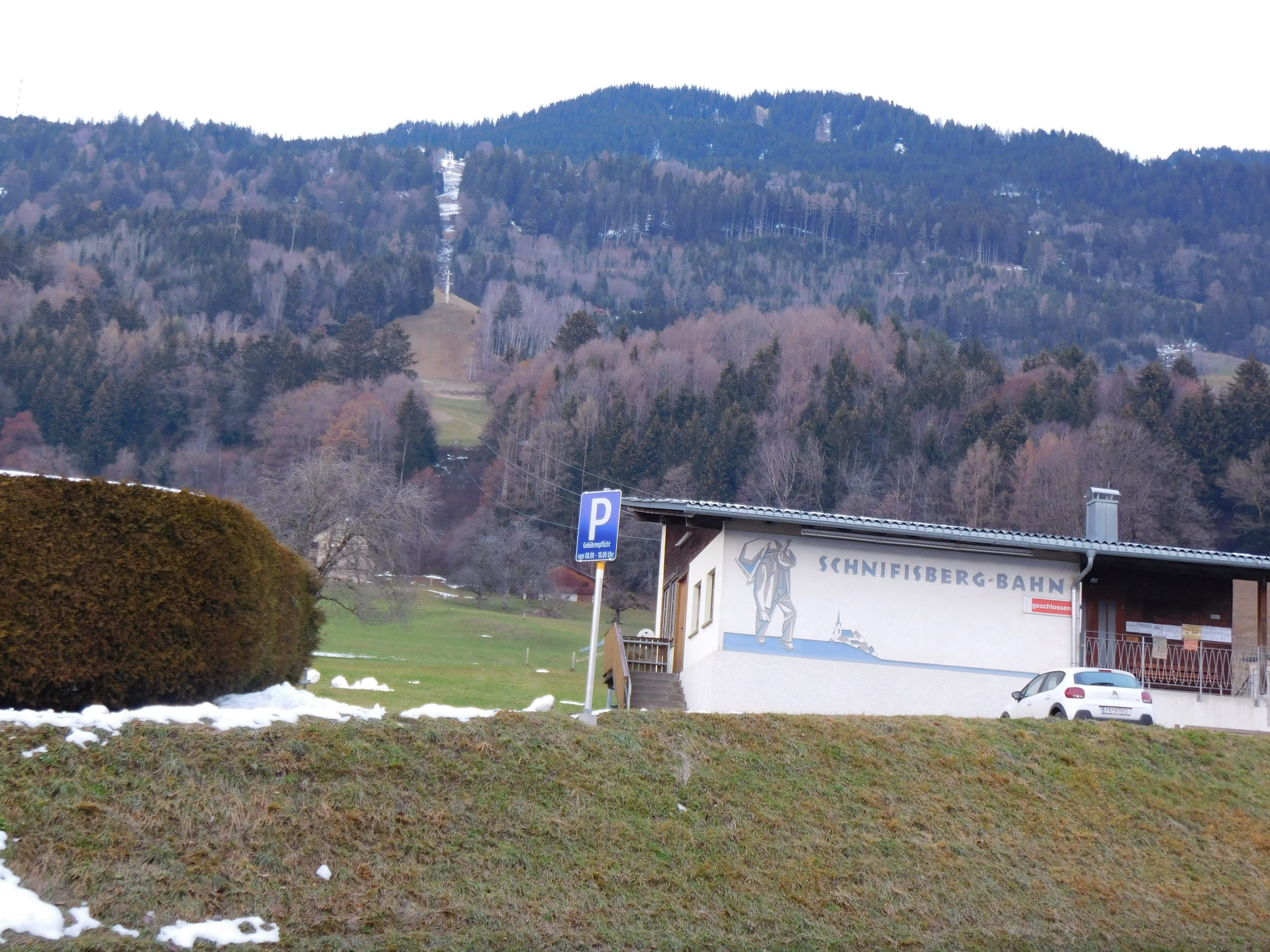 Das Schnifner Bähnle befördert die Gäste wieder auf den Berg hinauf Das Schnifner Bähnle befördert die Gäste wieder auf den Berg hinauf