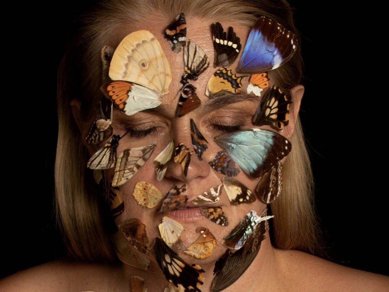 Bettina Bohne: Die Fotoarbeit animal spirit ist das einzige Portrtait der Serie. Bettina Bohne: Die Fotoarbeit animal spirit ist das einzige Portrtait der Serie.