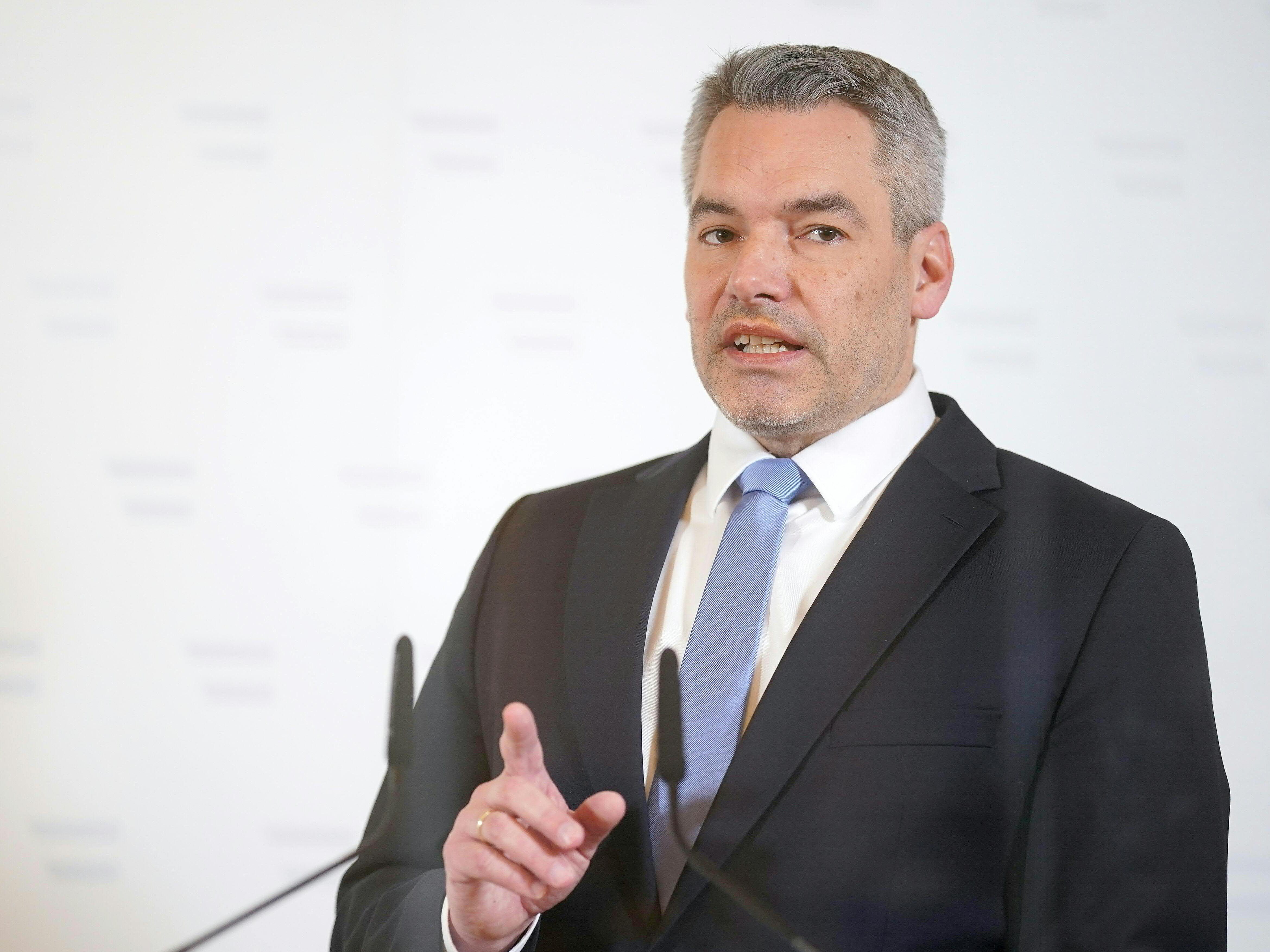 Besonders im privaten Bereich soll man sich aber an die Maßnahmen halten Besonders im privaten Bereich soll man sich aber an die Maßnahmen halten