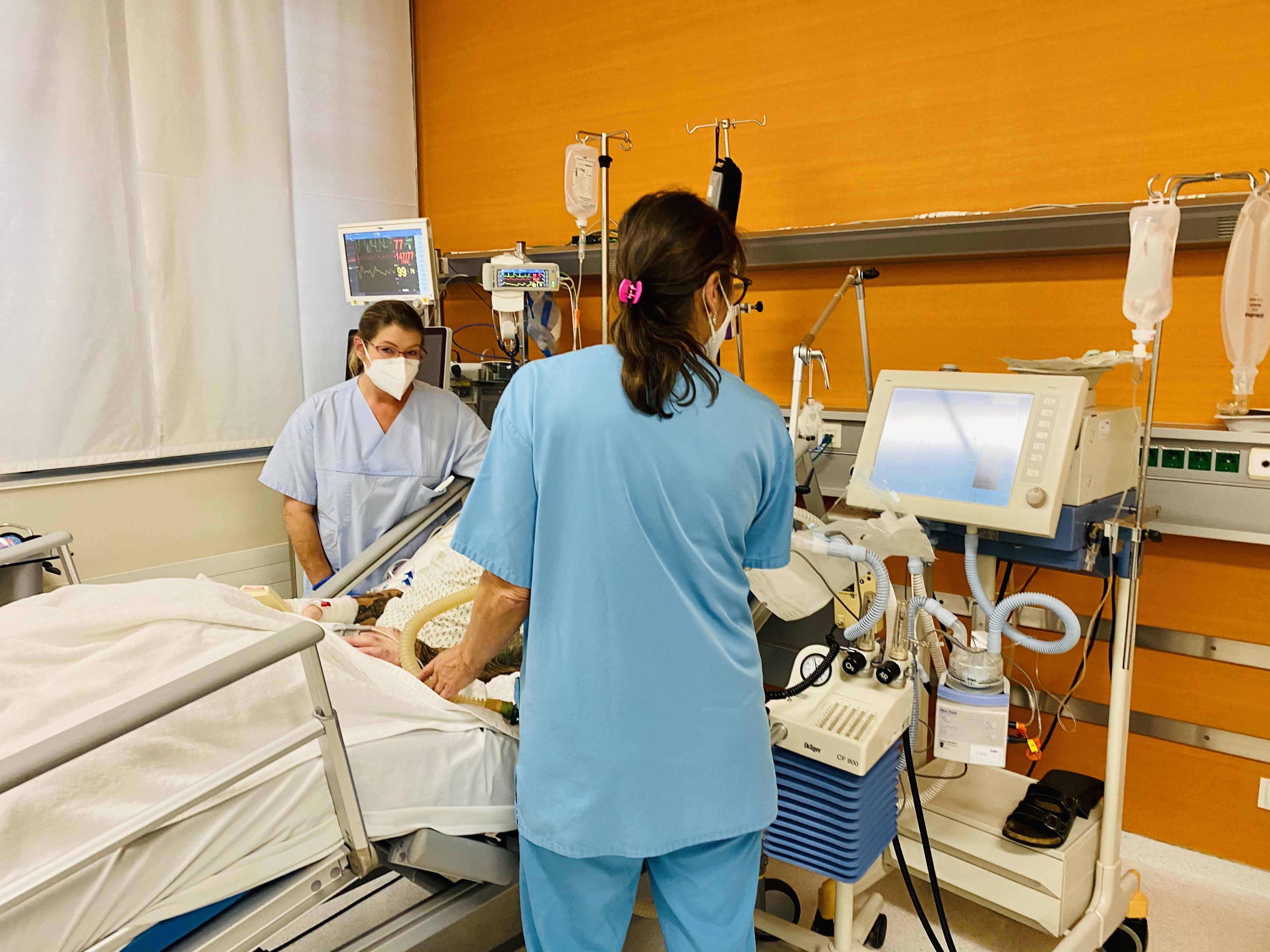 Die Zahl der Corona-Patienten in den Spitälern ist rückläufig Die Zahl der Corona-Patienten in den Spitälern ist rückläufig