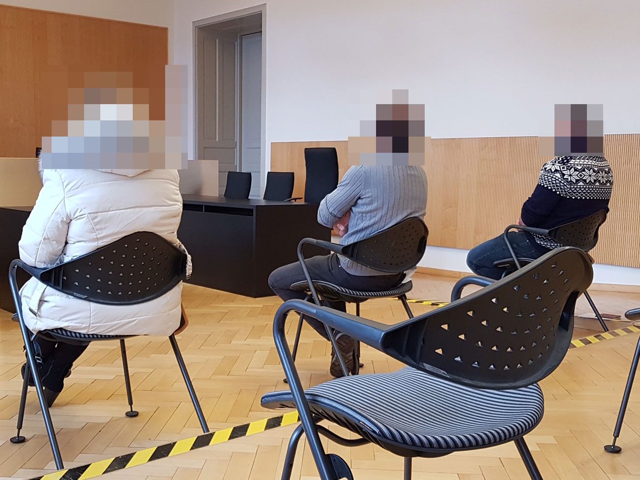 Aus einem Handgemenge wurde eine Schlägerei Aus einem Handgemenge wurde eine Schlägerei