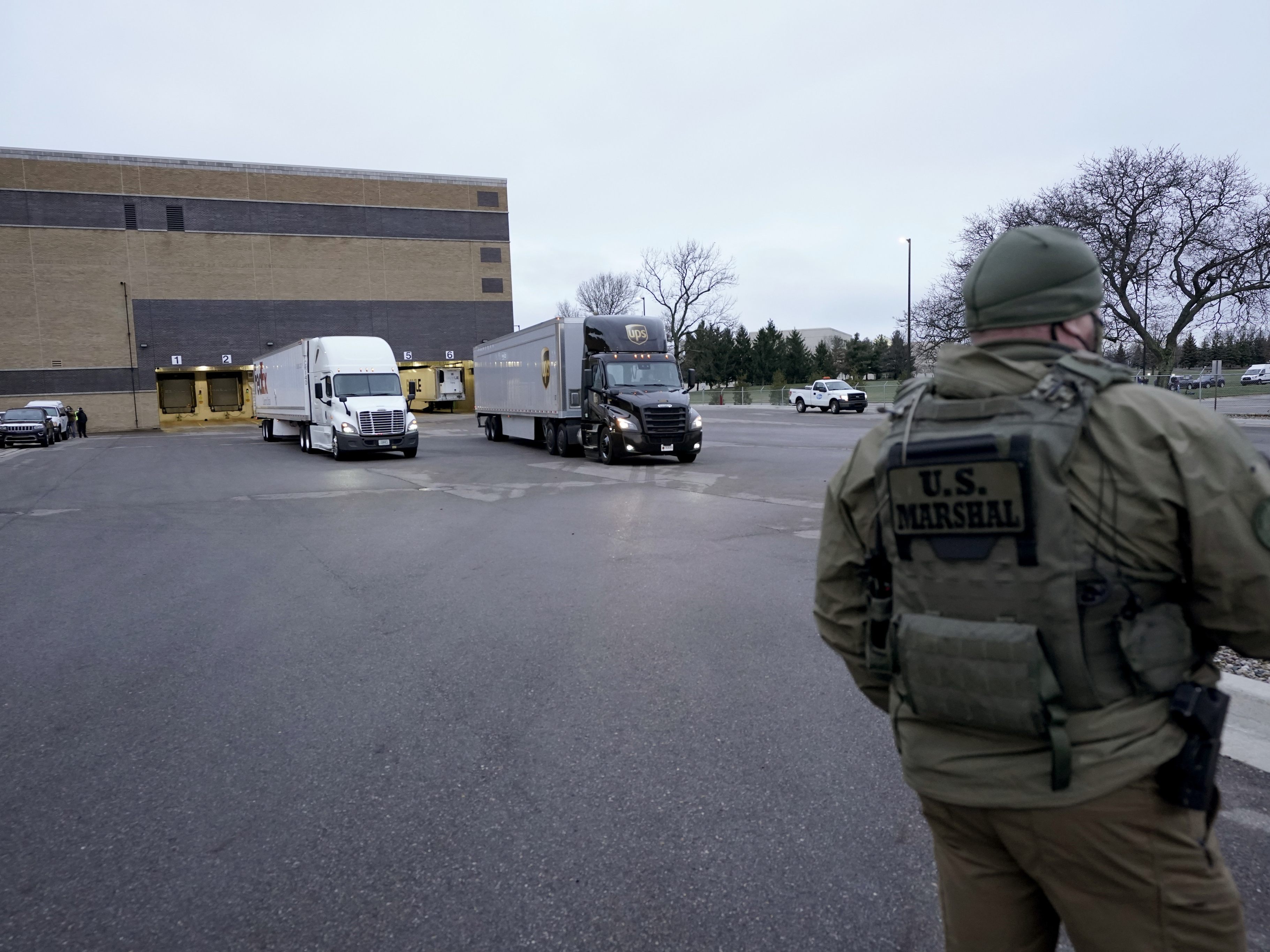 In den USA wurden die ersten Impfstoffe ausgeliefert In den USA wurden die ersten Impfstoffe ausgeliefert
