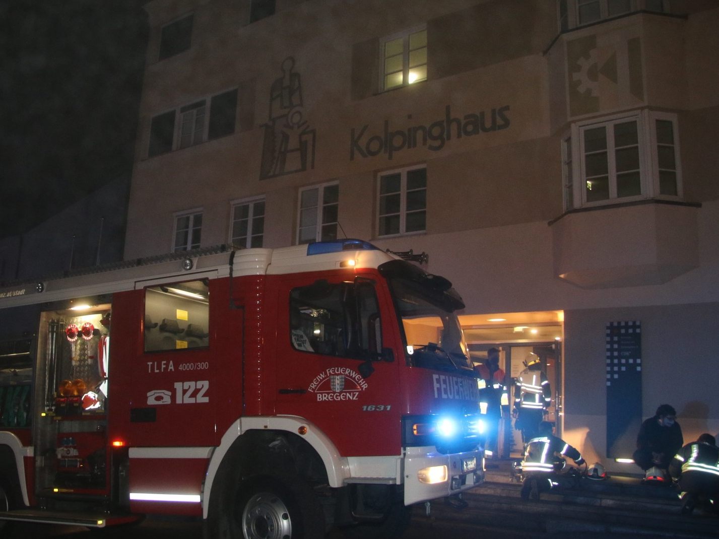 Die Feuerwehr musste am Donnerstagabend zu einem Brand im Bregenzer Kolpinghaus ausrücken. Die Feuerwehr musste am Donnerstagabend zu einem Brand im Bregenzer Kolpinghaus ausrücken.