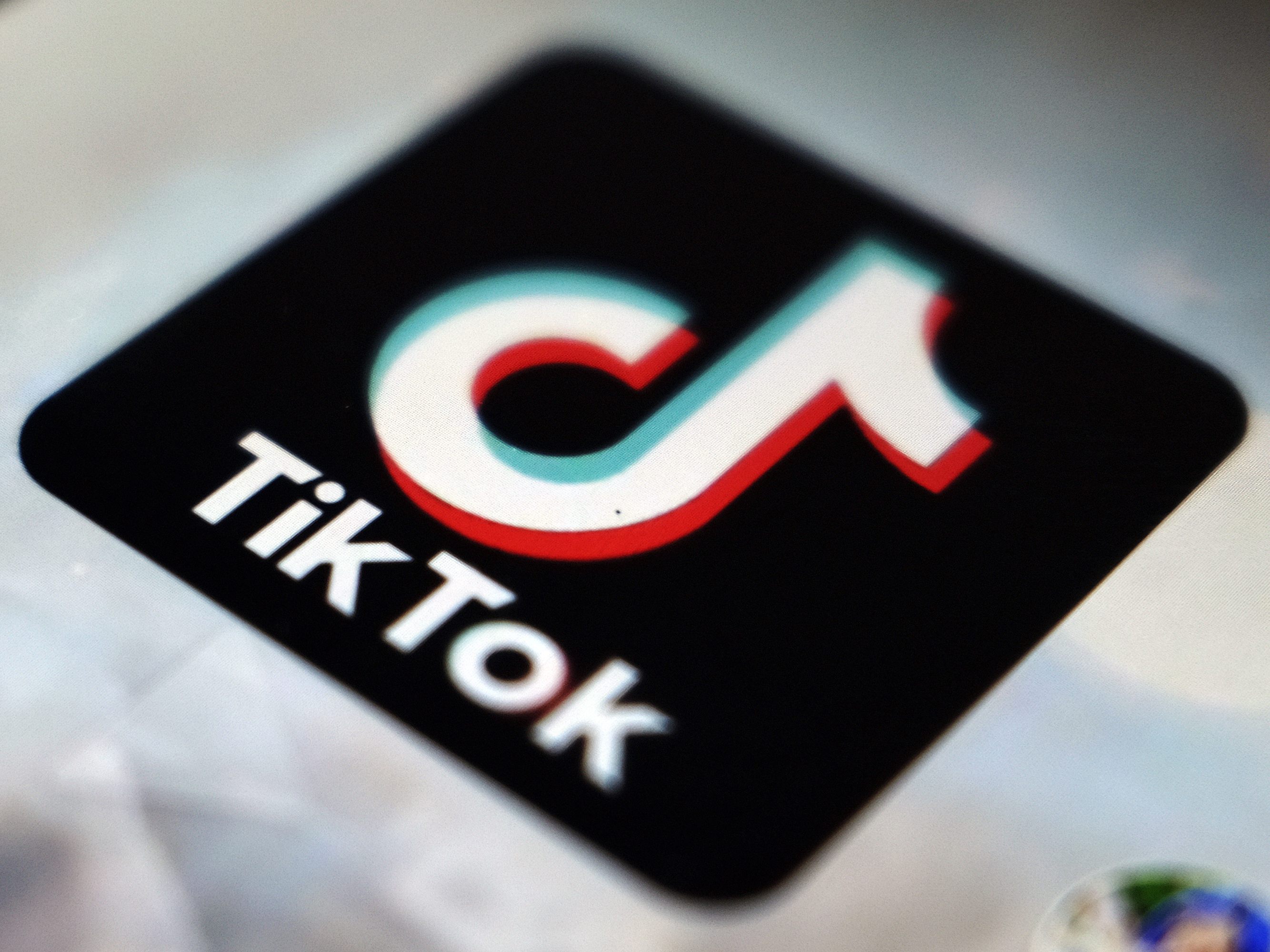 TikTok ist ein Soziales Netzwerk.