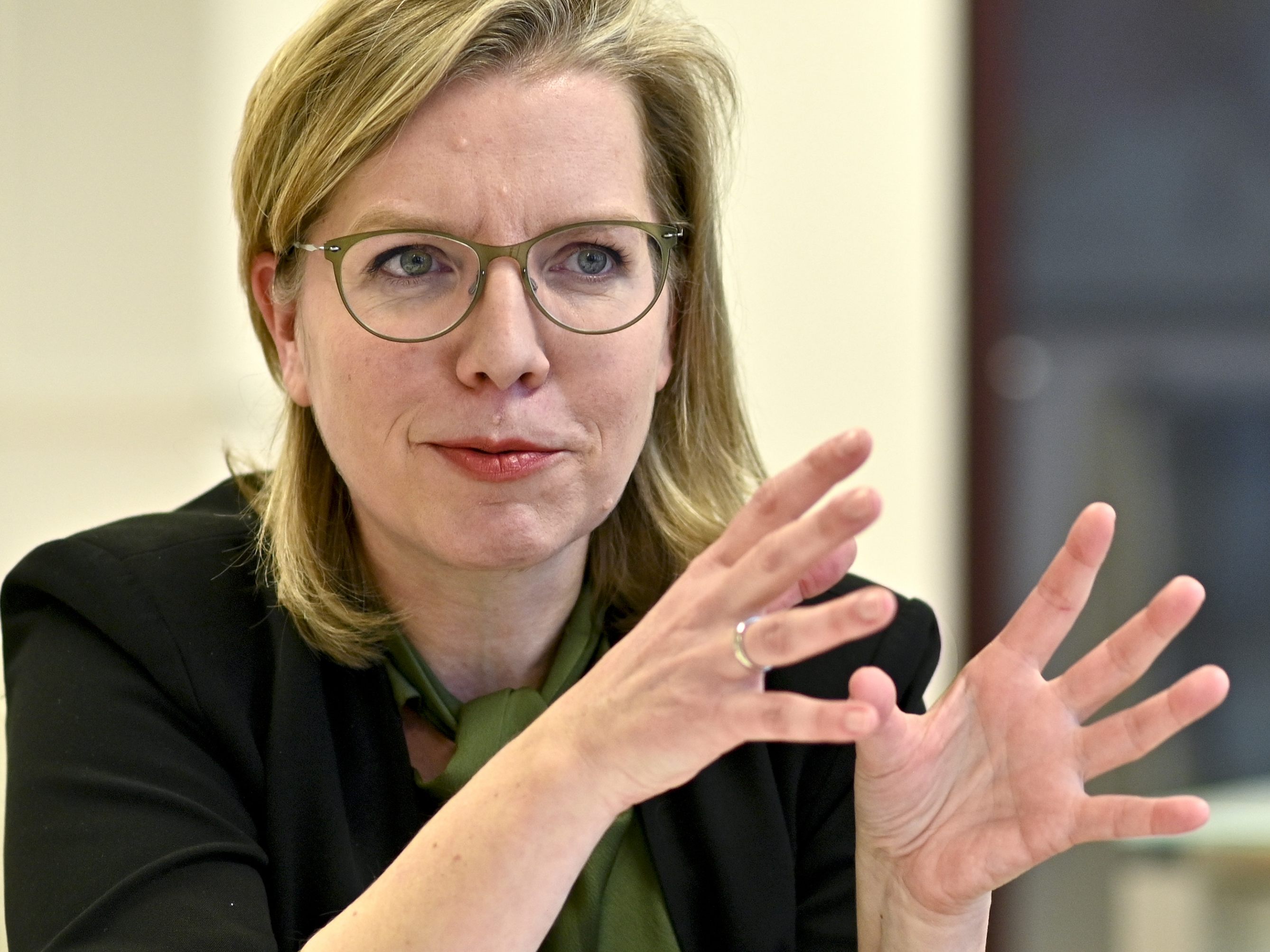 Leonore Gewessler