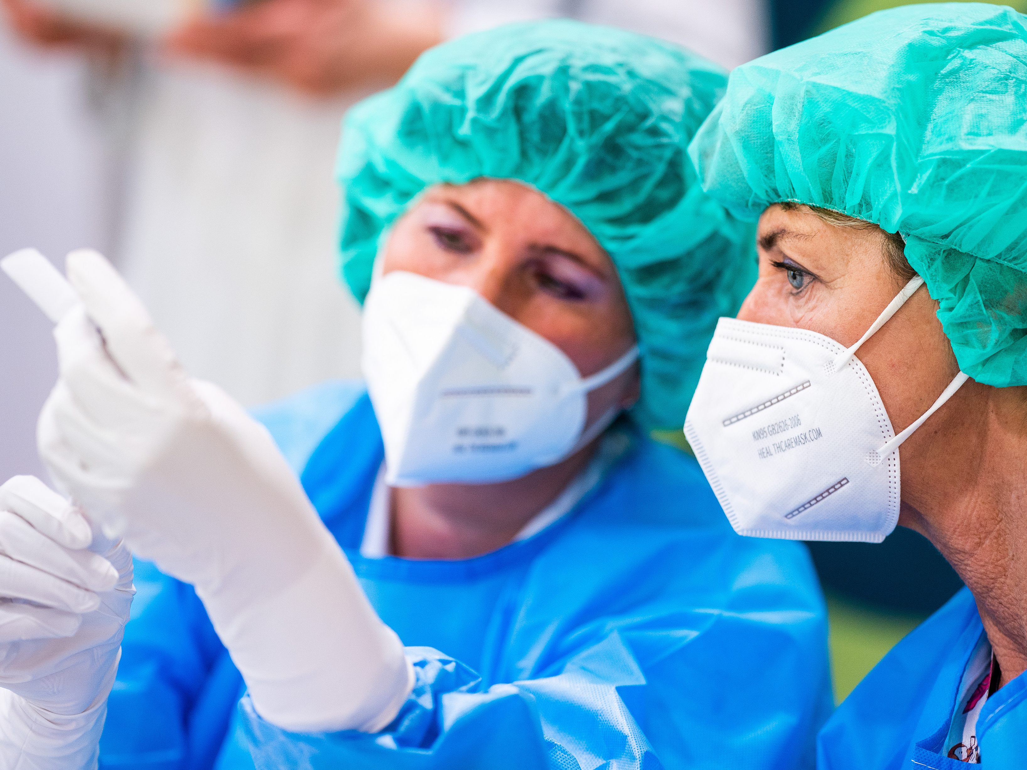 Verdacht auf britische Coronavirus-Mutation in 17 Fällen in Tirol. Verdacht auf britische Coronavirus-Mutation in 17 Fällen in Tirol.