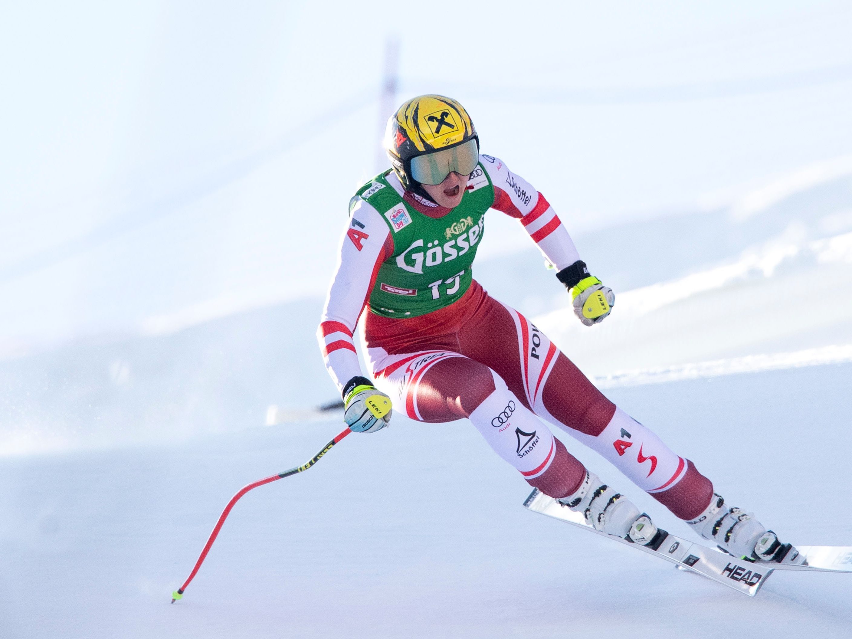 Nina Ortlieb kämpft in St. Anton um den Sieg.