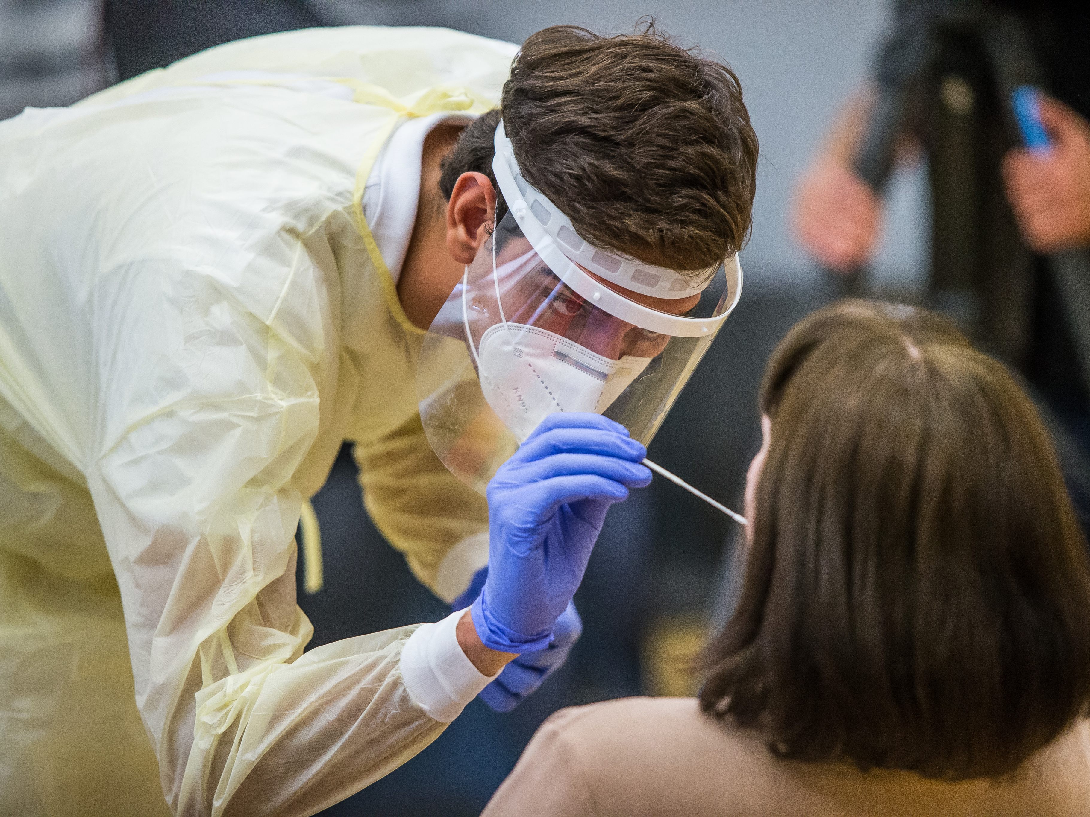 Leicht sinkende Tendenz bei den Neuinfektionen Leicht sinkende Tendenz bei den Neuinfektionen