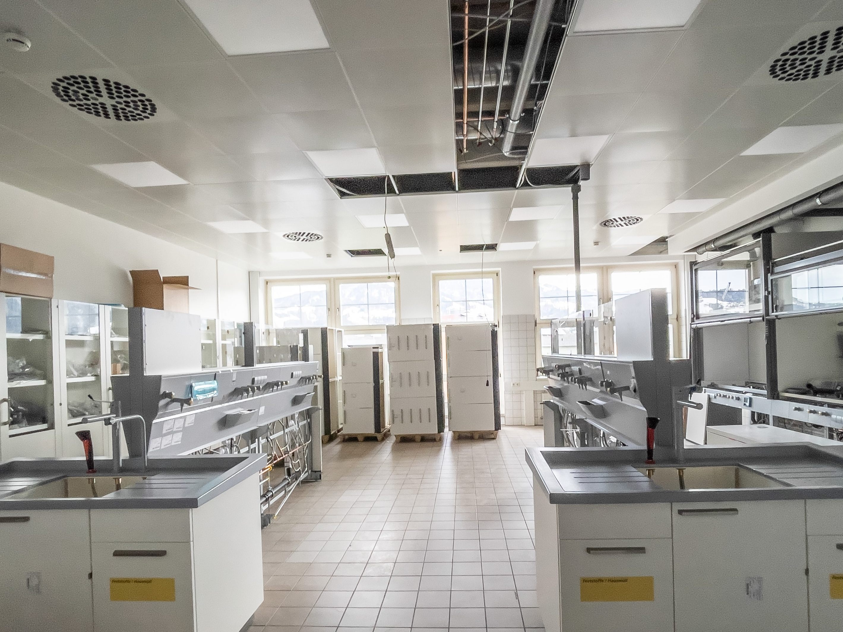 Die neuen Labore bieten beste Voraussetzungen für künftige Chemie-Experten.