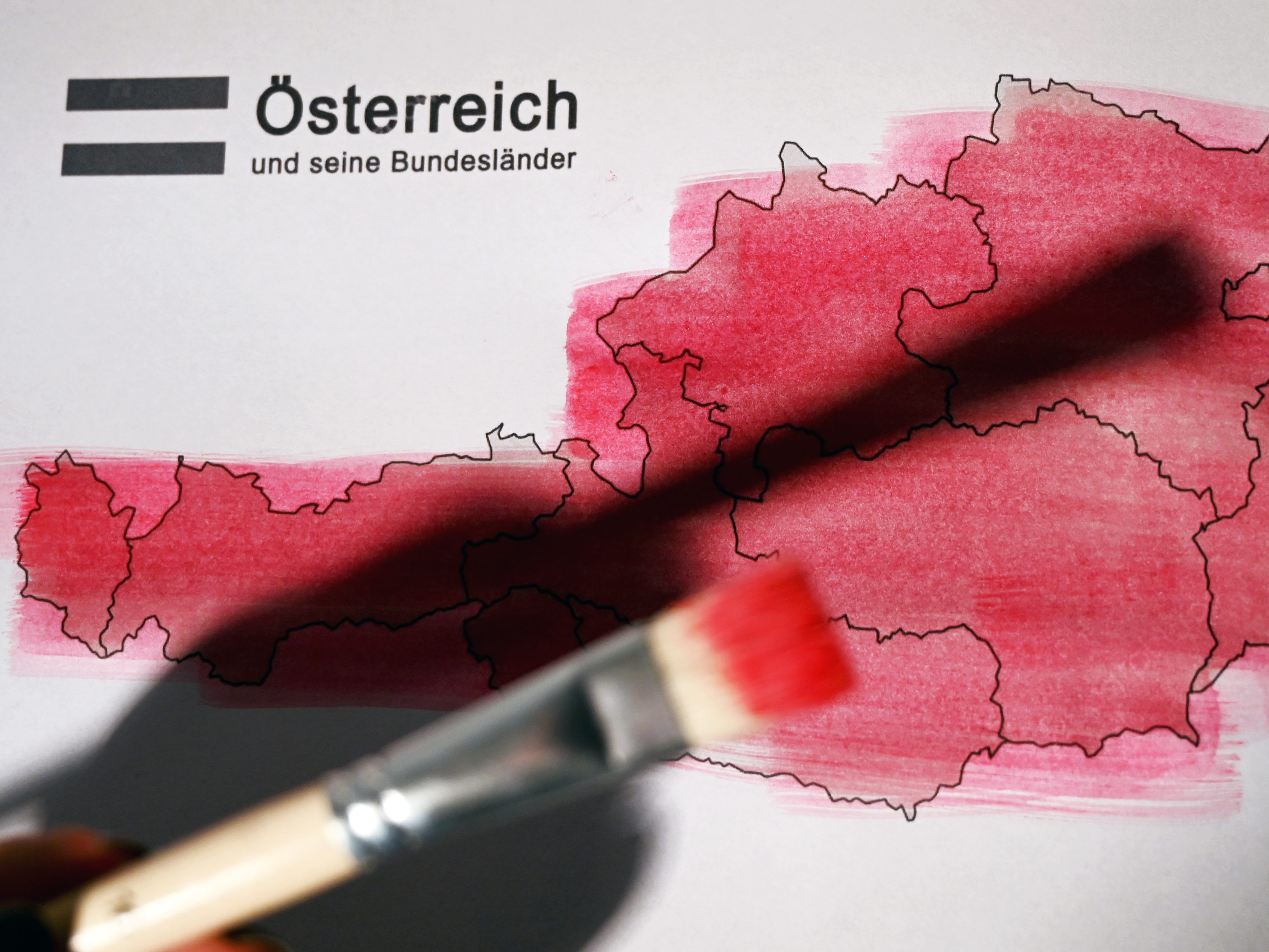 Österreich bleibt rot