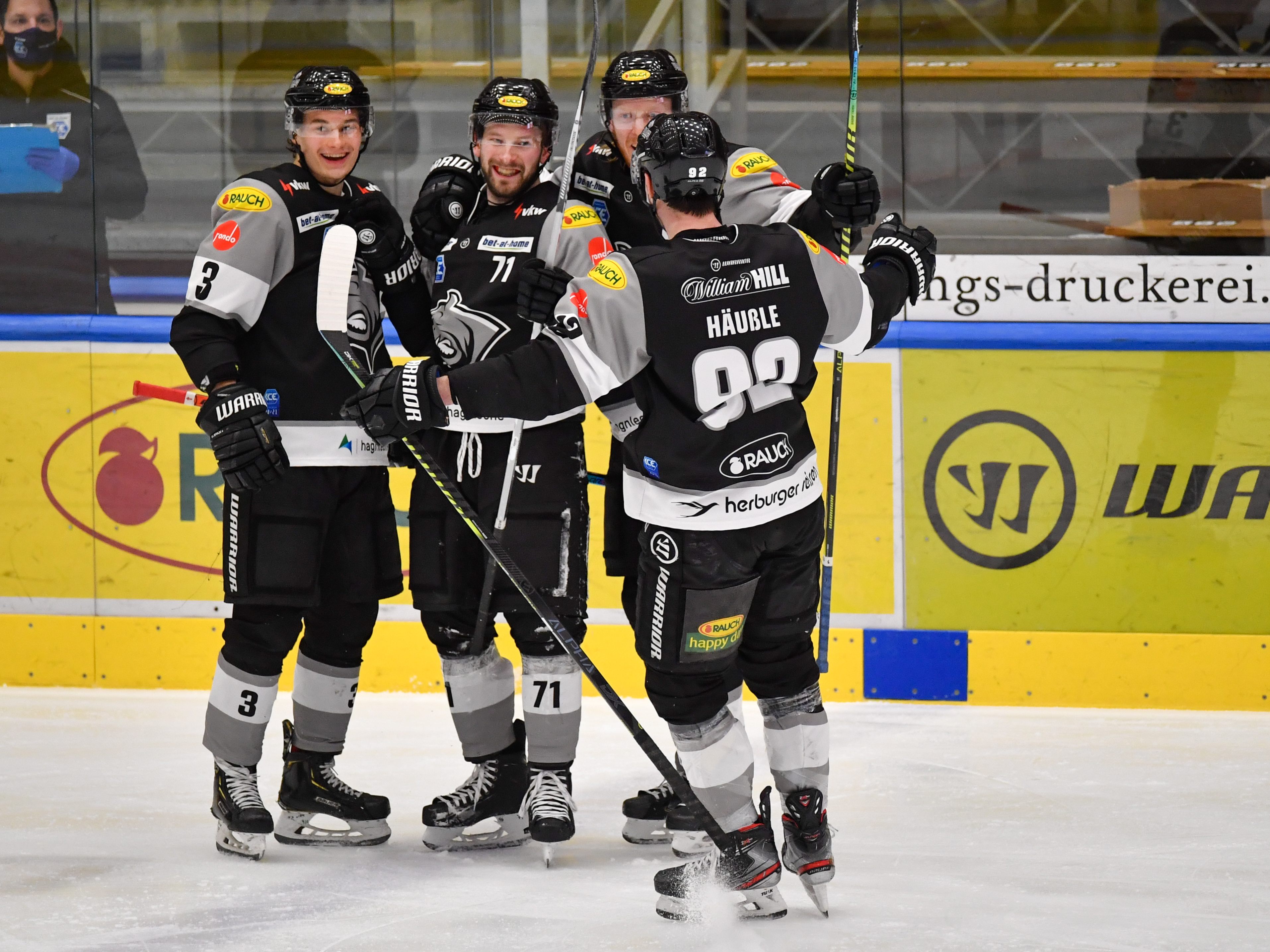 Wie so oft in dieser Saison hatten die Bulldogs auch heute Grund zu jubeln. Wie so oft in dieser Saison hatten die Bulldogs auch heute Grund zu jubeln.