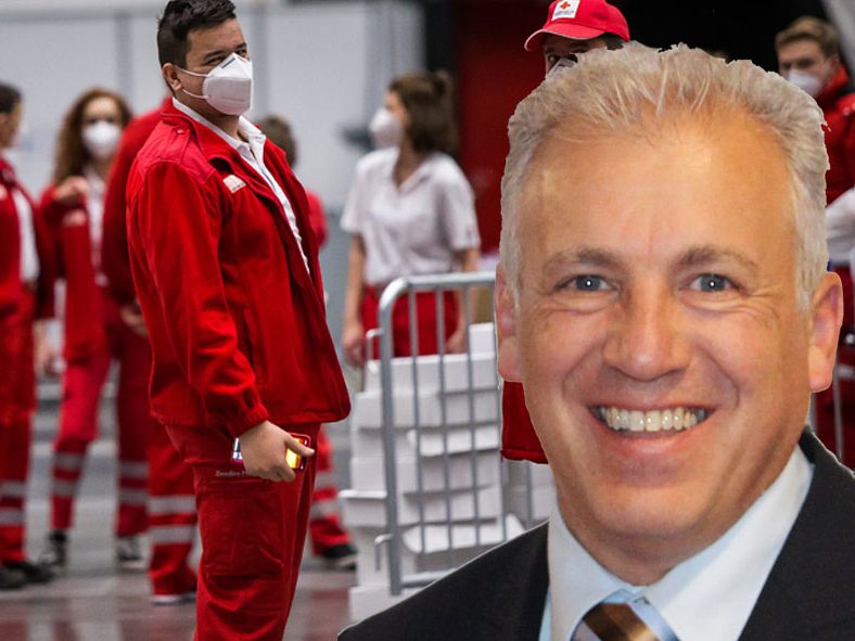 Rot-Kreuz-Direktor Gozzi lud Mitarbeiter und deren Angehörige kurzfristig zur Impfung Rot-Kreuz-Direktor Gozzi lud Mitarbeiter und deren Angehörige kurzfristig zur Impfung