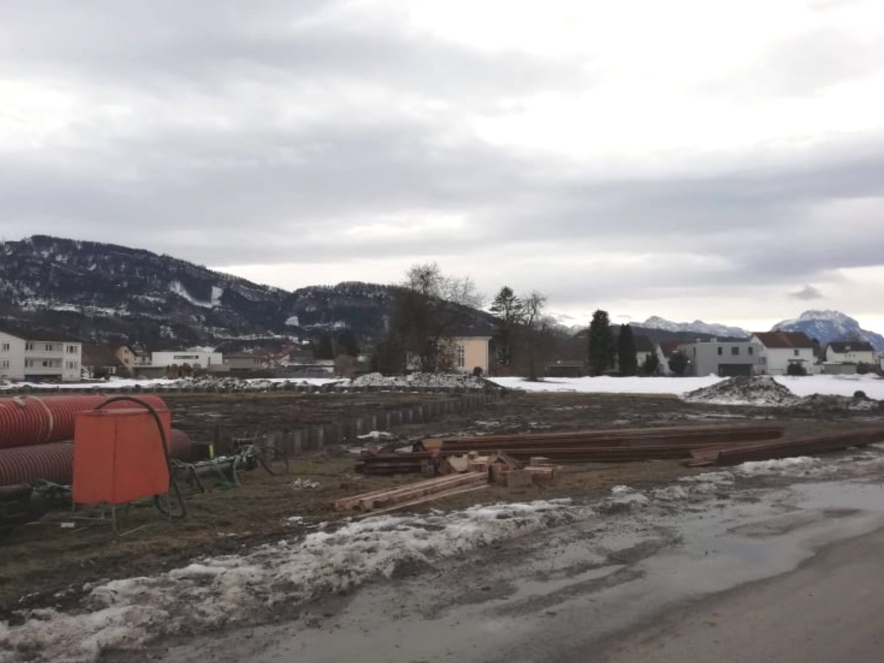 Im Kreuzfeld laufen die Vorbereitungen zum Baustart des neuen Kindergarten