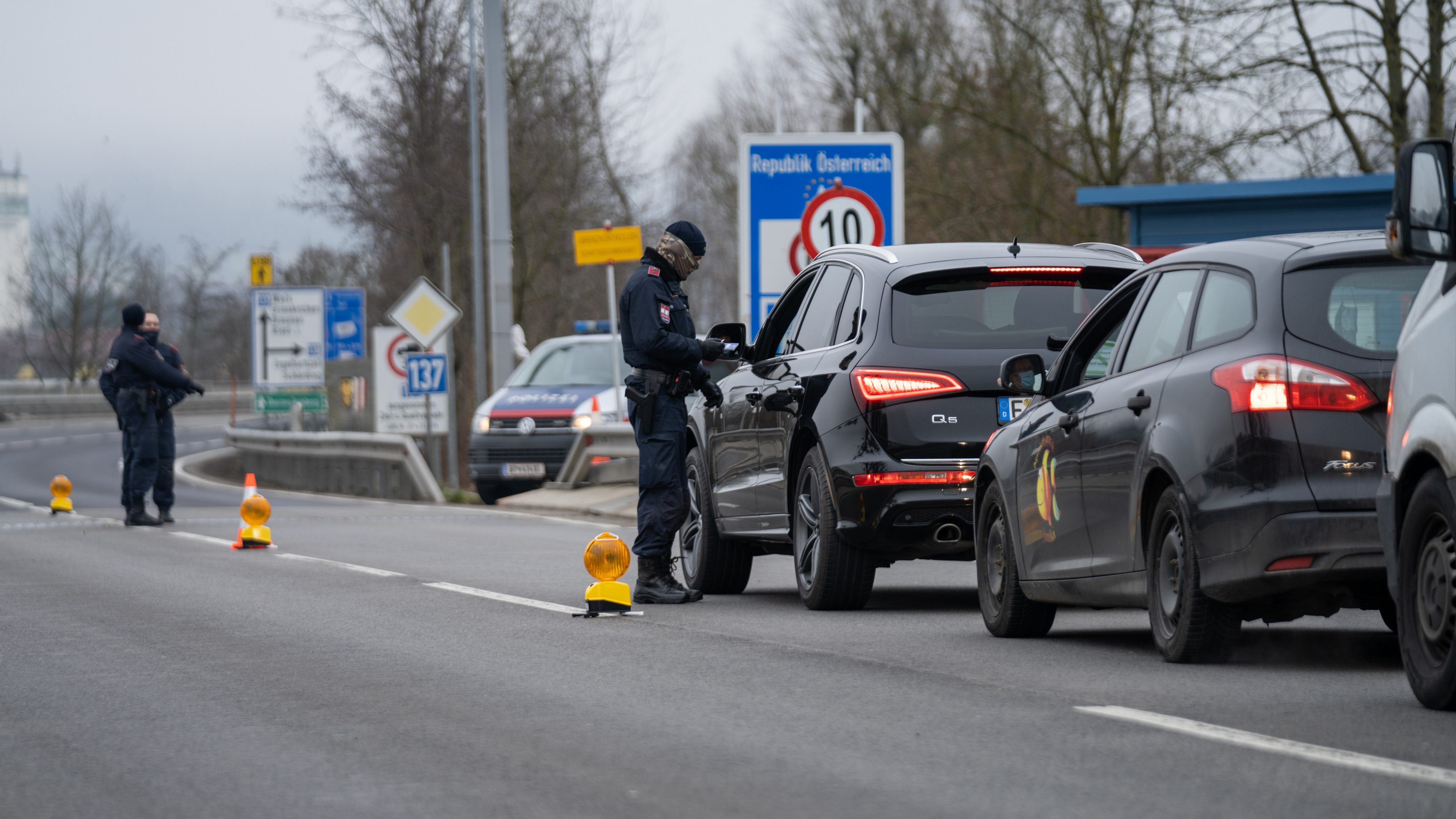 Bayern-Pendler sollen bald wieder einen negativen Coronatest benötigen.