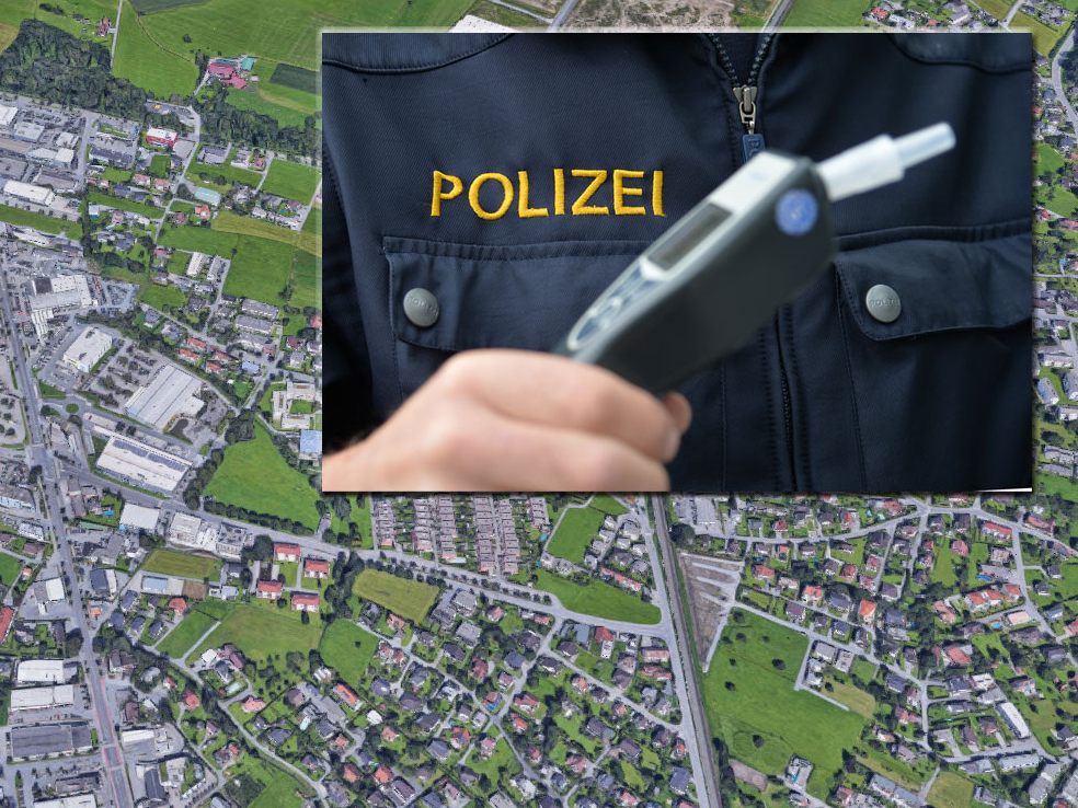 Kollidierte mit Verkehrszeichen und Verkehrsspiegel