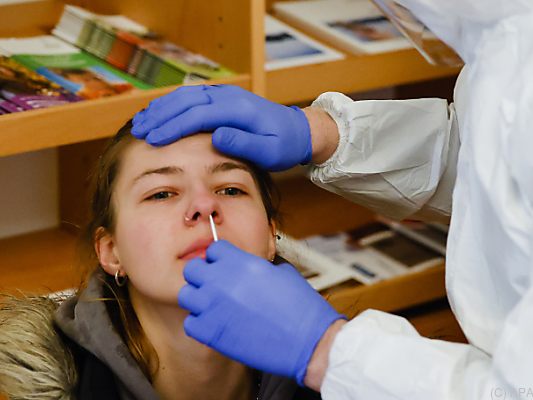 Deutschlands Corona-Tester finden weniger Infizierte Deutschlands Corona-Tester finden weniger Infizierte