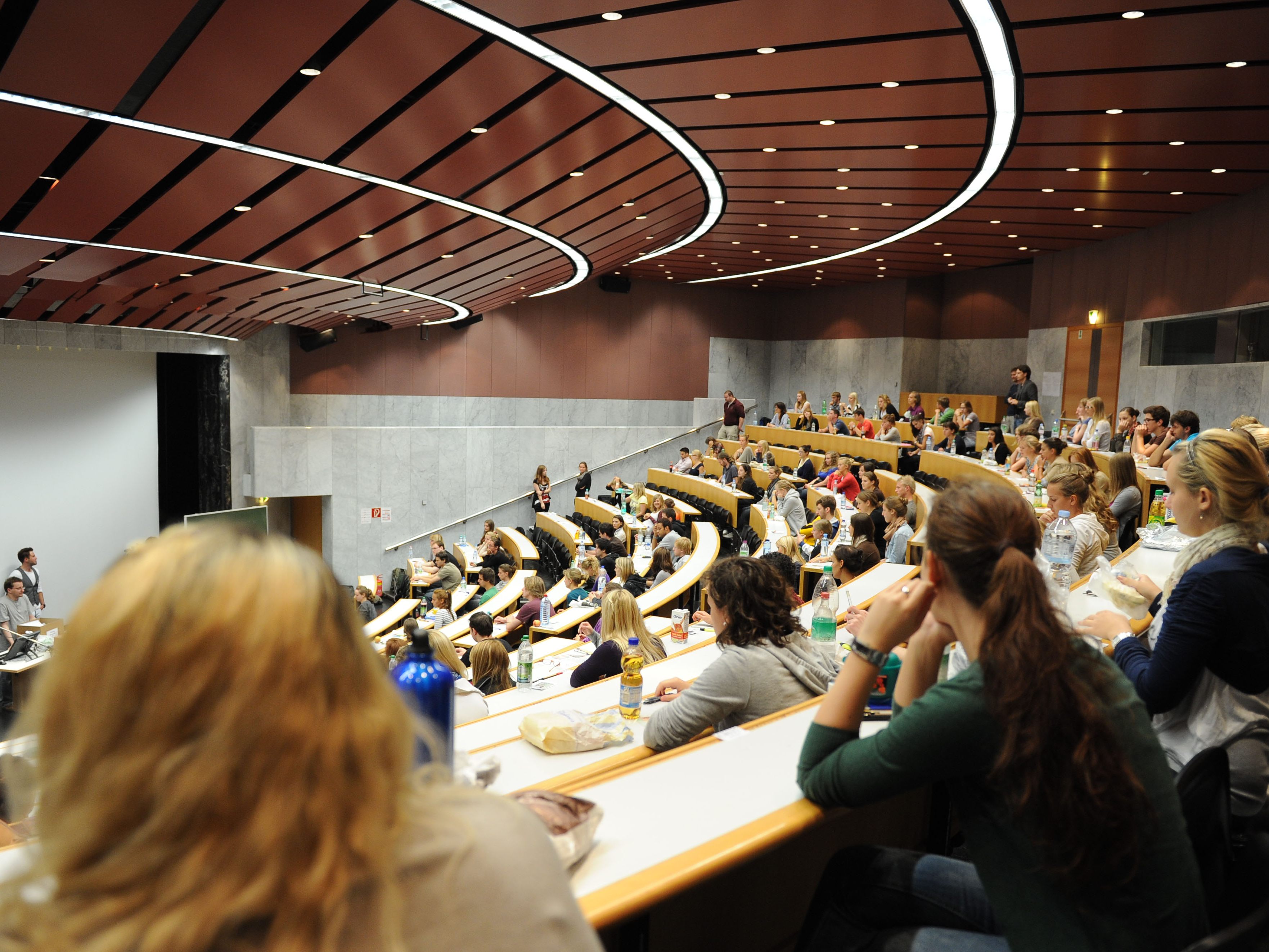 Startschuss für Anmeldefristen in beschränkten Studien.