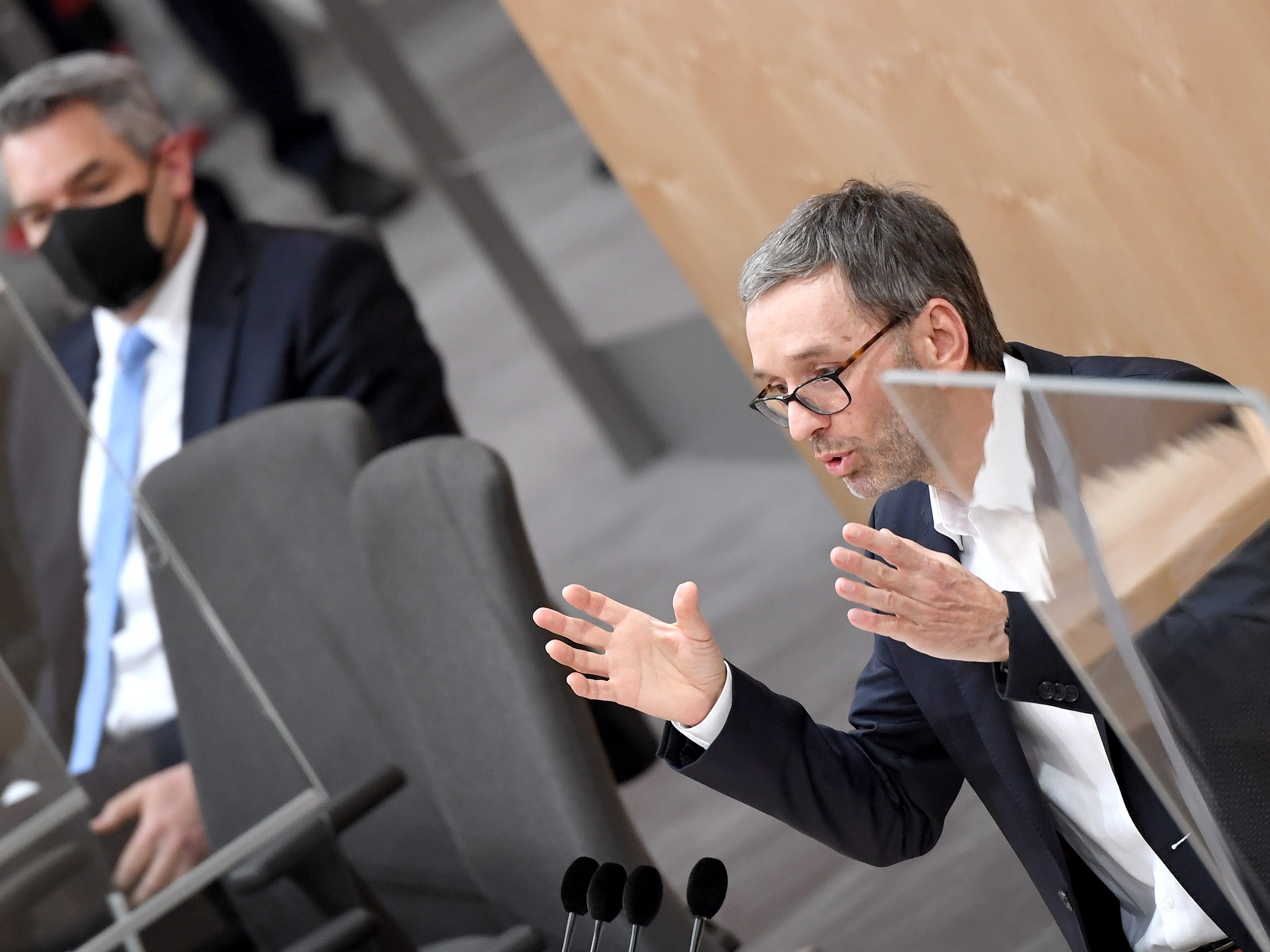 Misstrauensantrag der FPÖ und der SPÖ gegen Nehammer