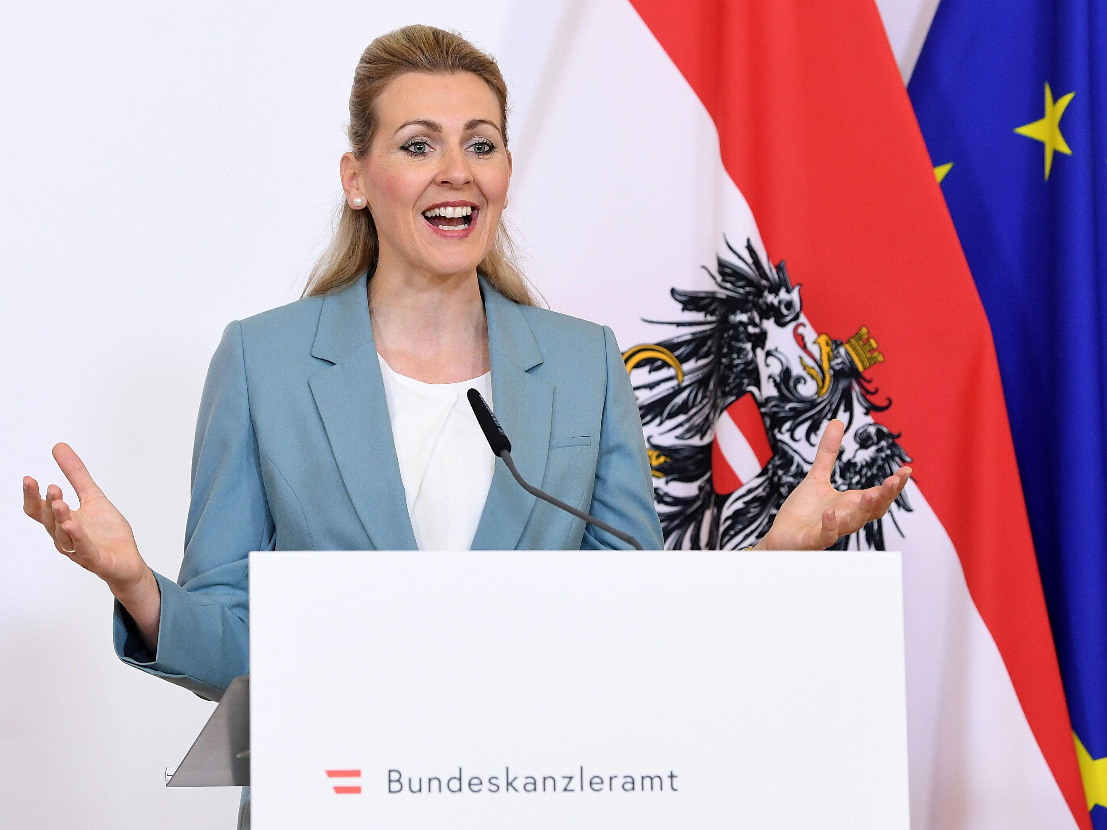 Nach Plagiatsvorwürfen ist Aschbacher zurückgetreten. Nach Plagiatsvorwürfen ist Aschbacher zurückgetreten.