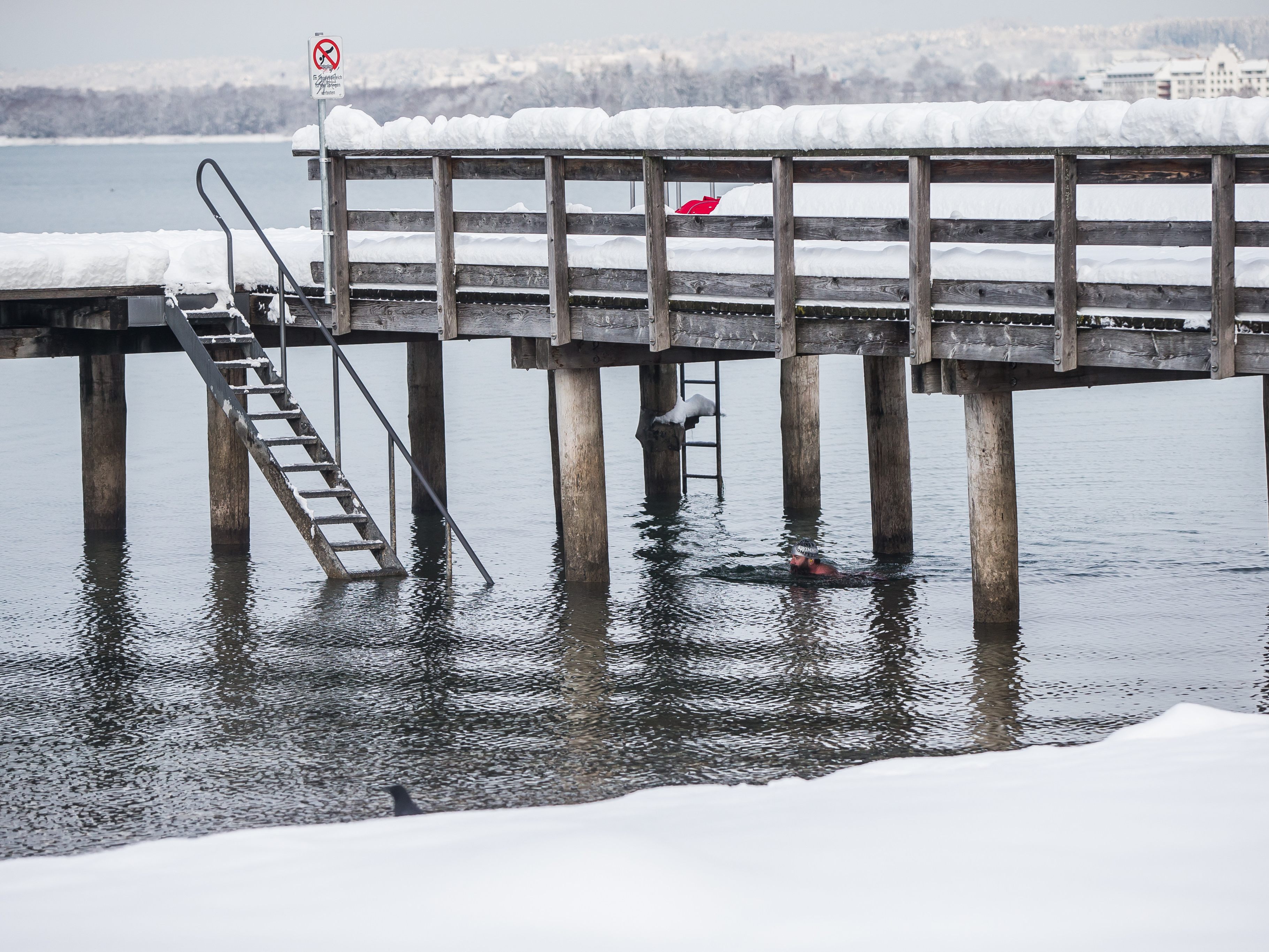 Allgäuer bricht deutschen Rekord im Eisschwimmen