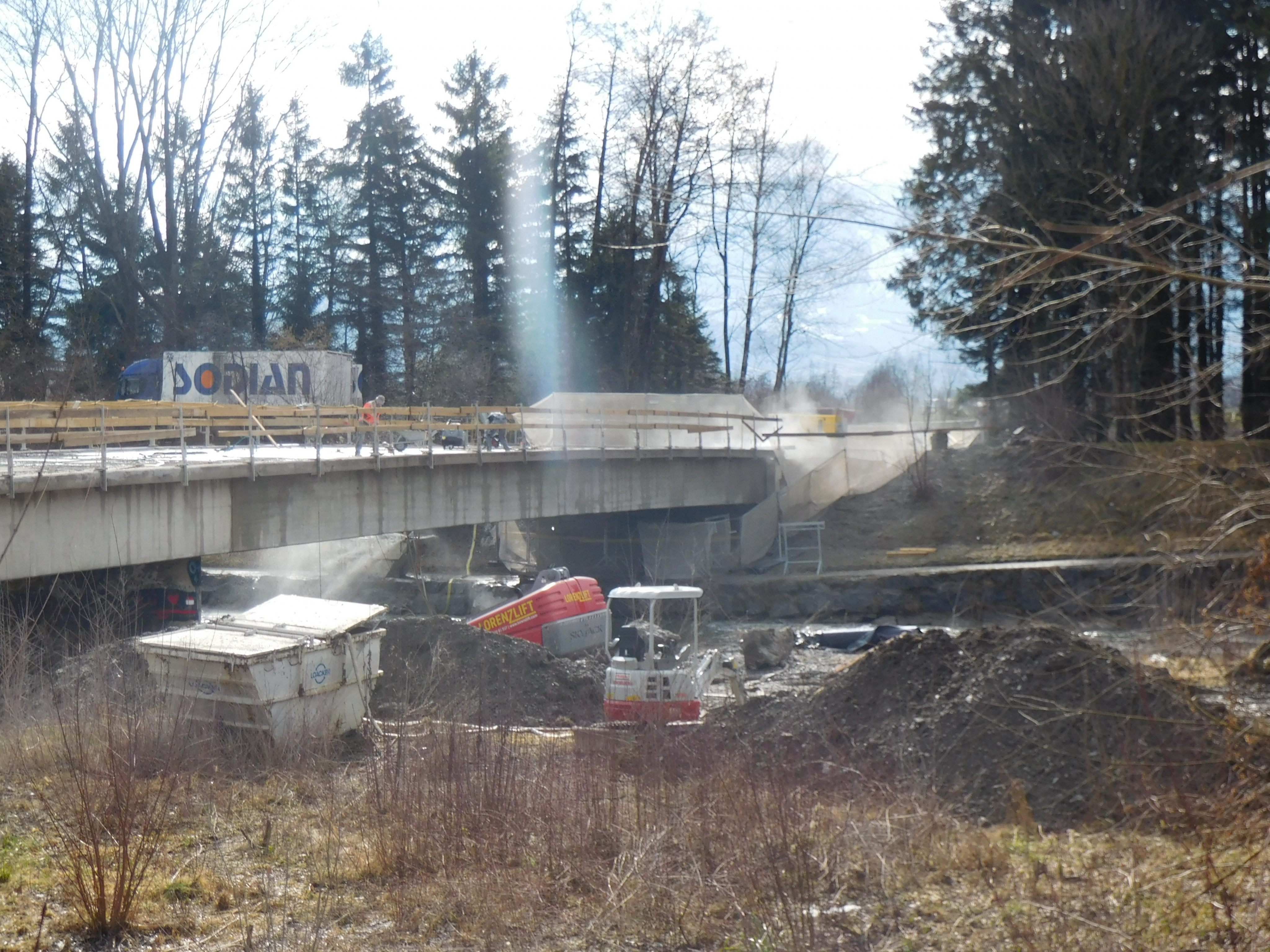 Auch die Arbeiten an der Frutzbrücke laufen nach Plan