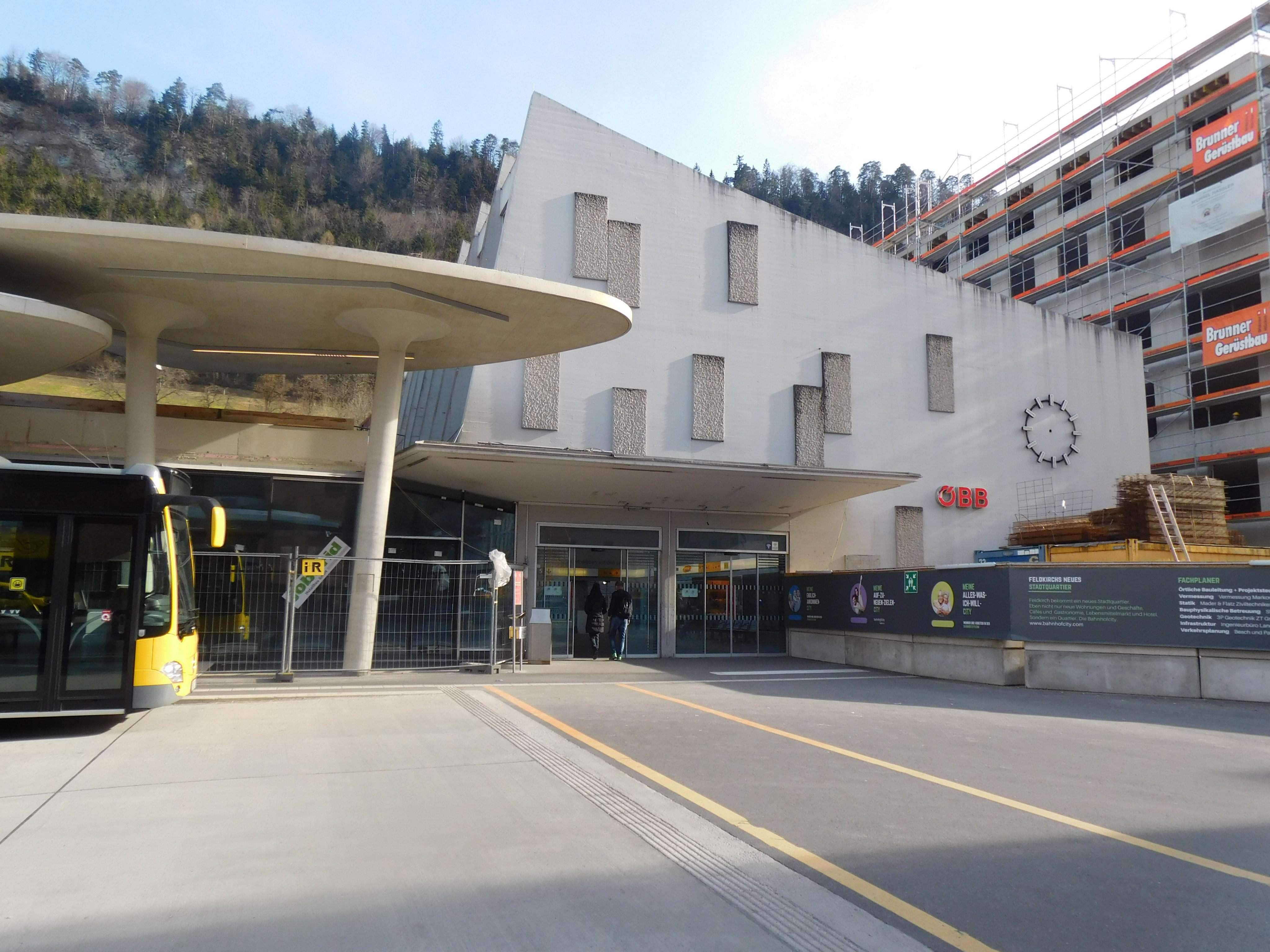 Die alte Bahnhofshalle wird als architektonisches Charakteristikum erhalten bleiben Die alte Bahnhofshalle wird als architektonisches Charakteristikum erhalten bleiben
