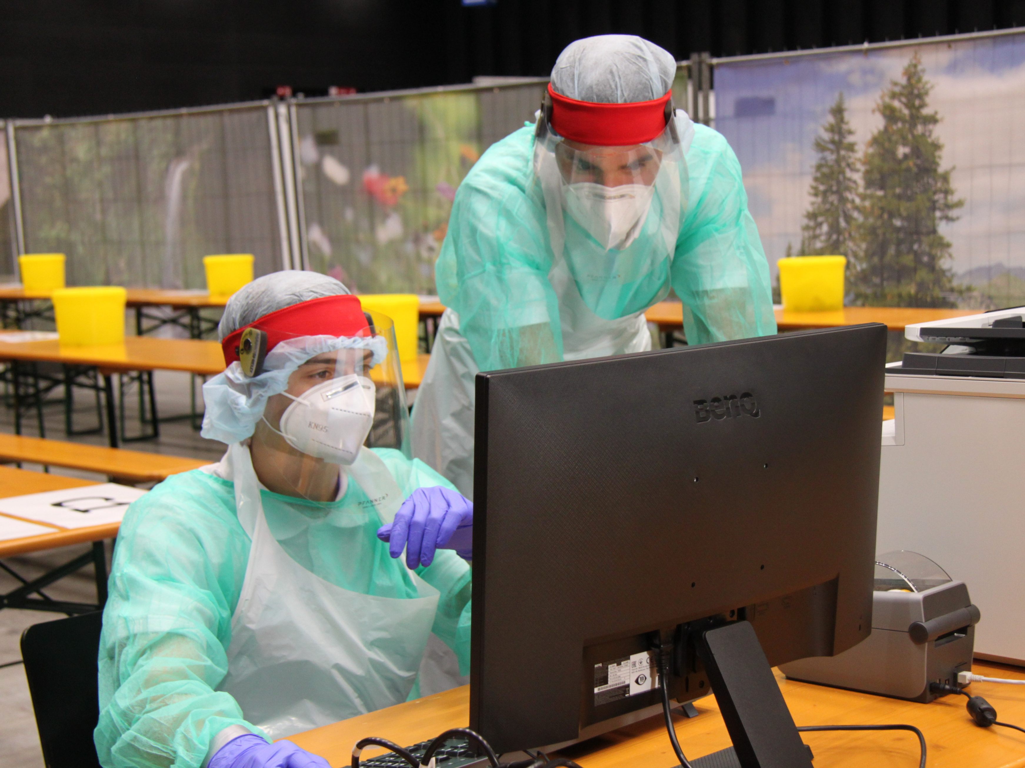 601 Personen sind derzeit mit dem Virus infiziert. 601 Personen sind derzeit mit dem Virus infiziert.