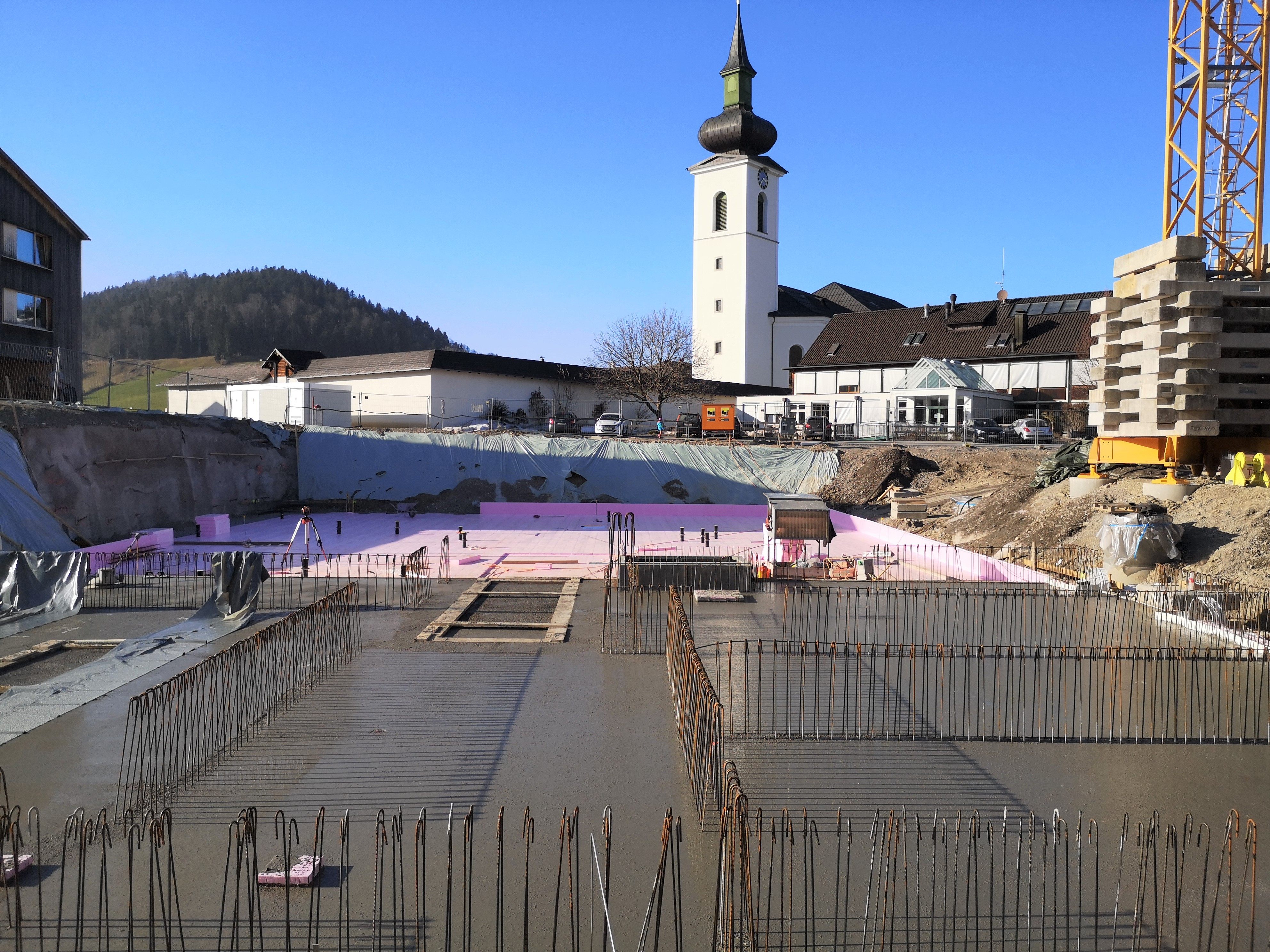 Fundamentierungsarbeiten für das neue Schulhaus für Mittelschule und Polytechnische Schule in Hittisau. Fundamentierungsarbeiten für das neue Schulhaus für Mittelschule und Polytechnische Schule in Hittisau.