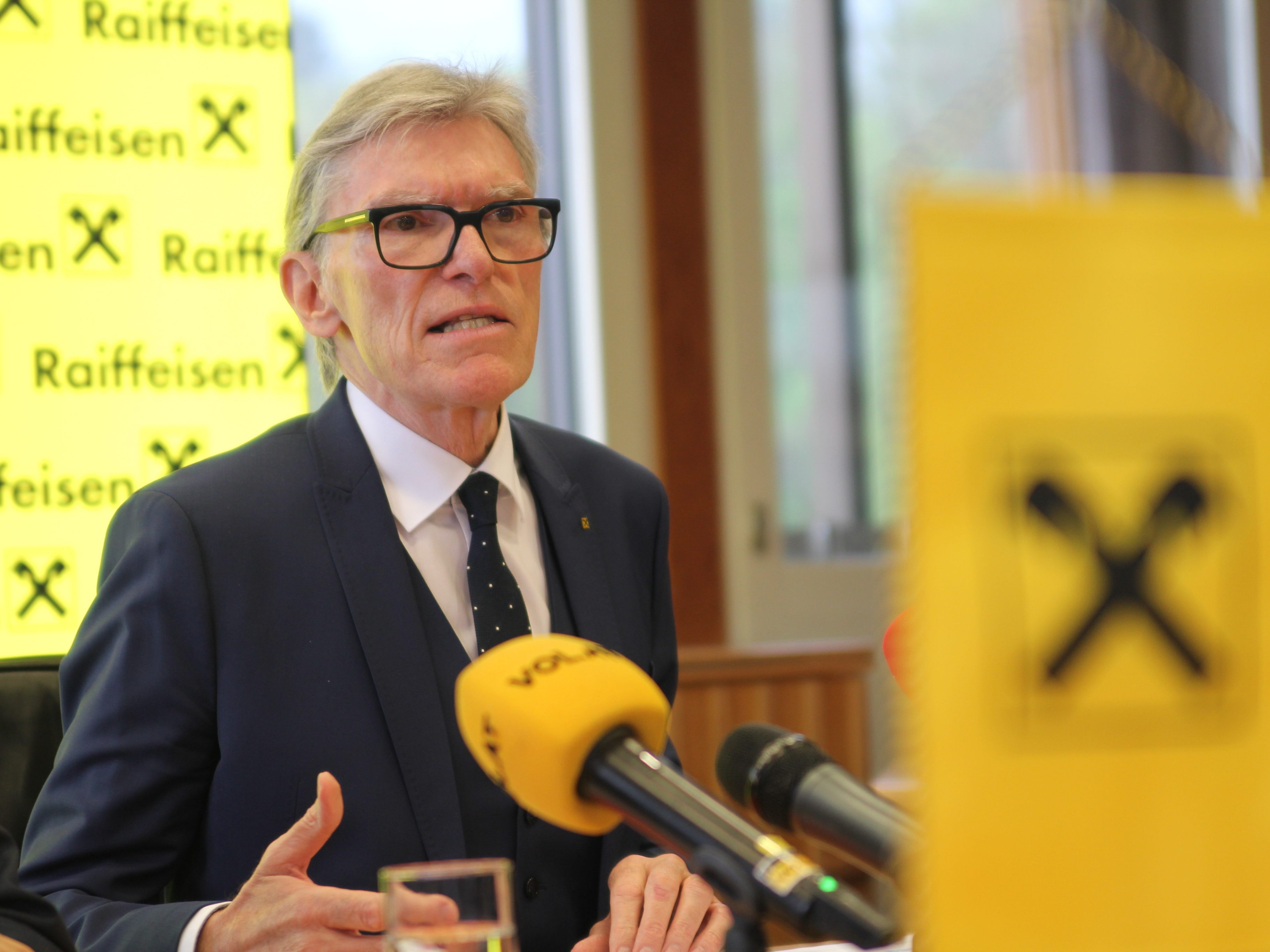 Emission wurde mehr als dreifach überzeichnet Emission wurde mehr als dreifach überzeichnet