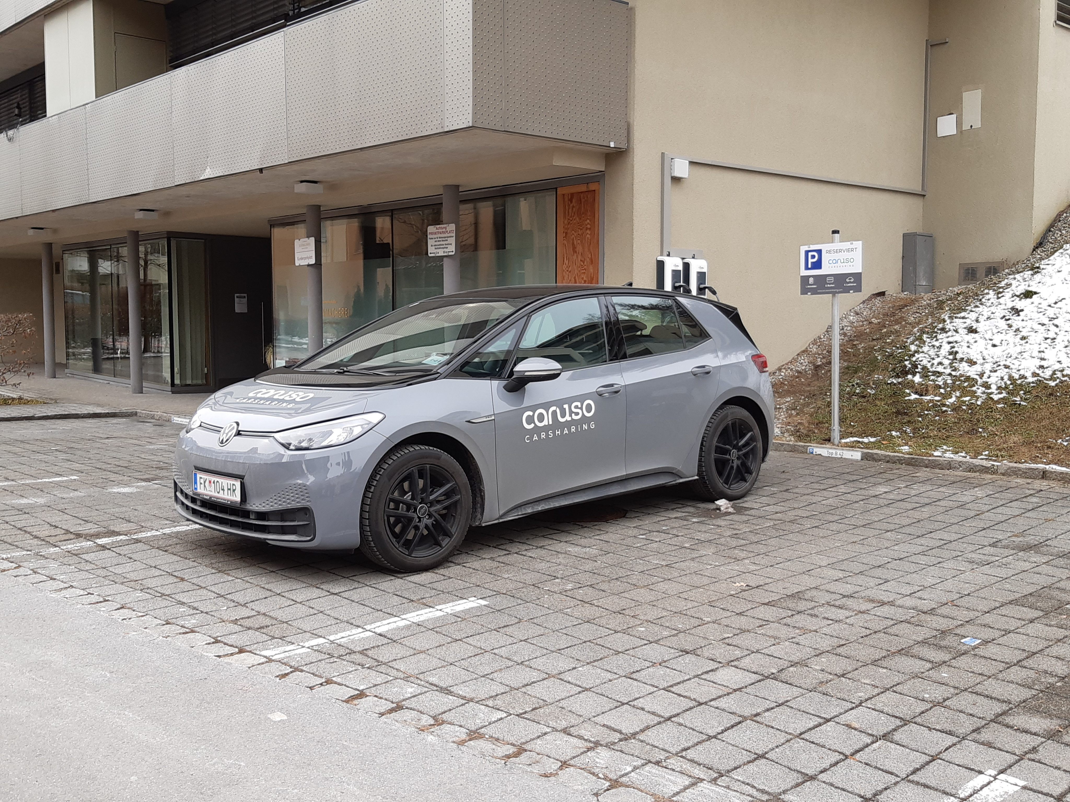 In der Liechtensteinerstraße 26 wurde ein neuer Standort für das Carsharing-Auto errichtet. In der Liechtensteinerstraße 26 wurde ein neuer Standort für das Carsharing-Auto errichtet.