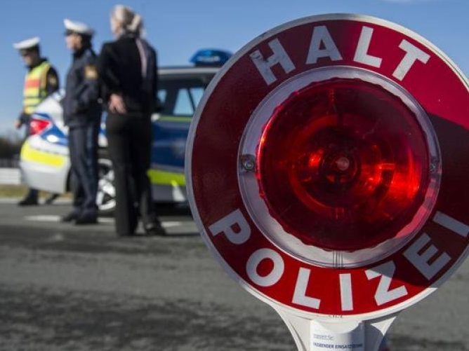 Schwerpunktkontrollen rund um Skigebiete. Schwerpunktkontrollen rund um Skigebiete.