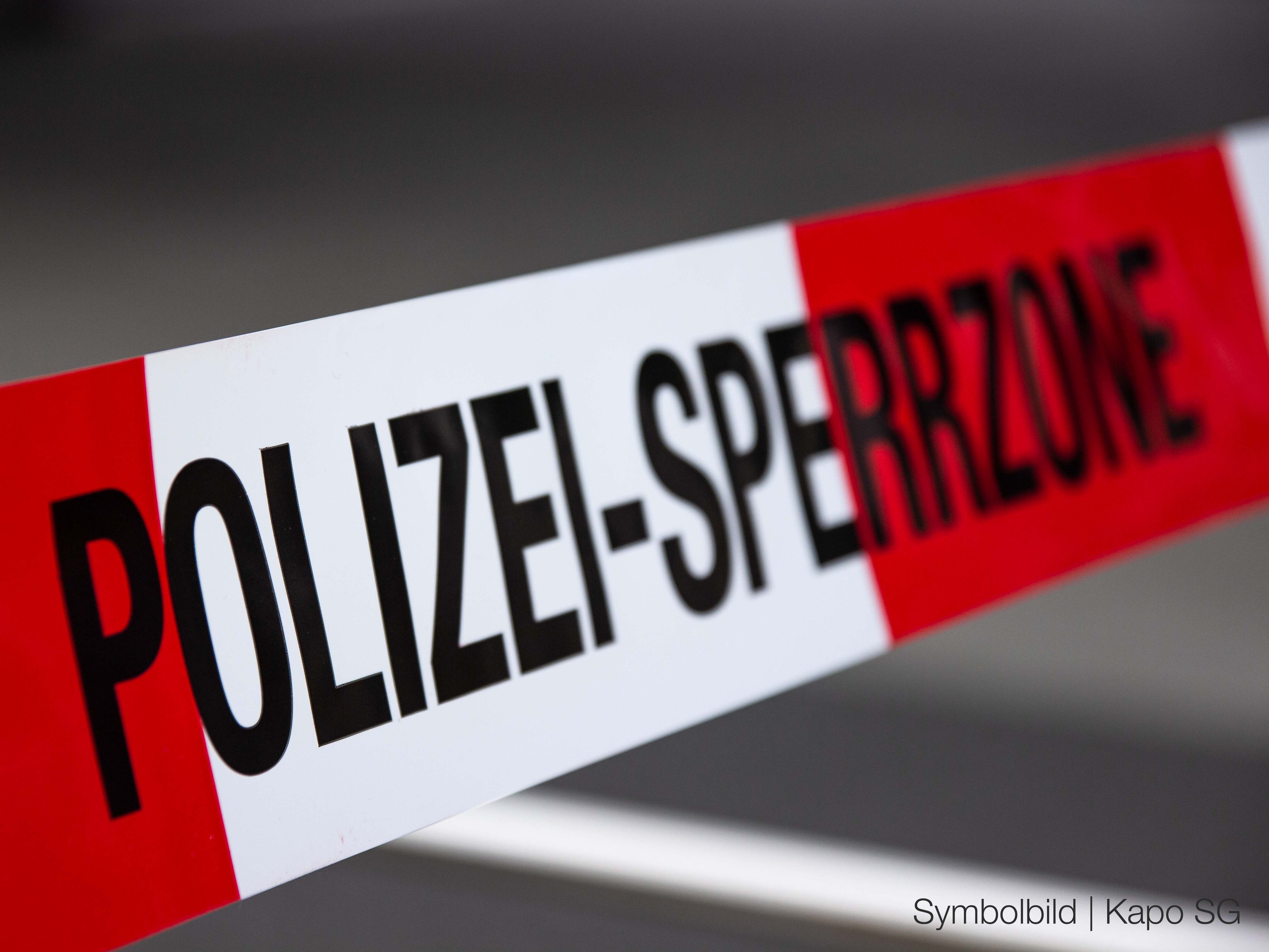 Die erst 22-jährige Schweizerin verstarb noch vor Ort.