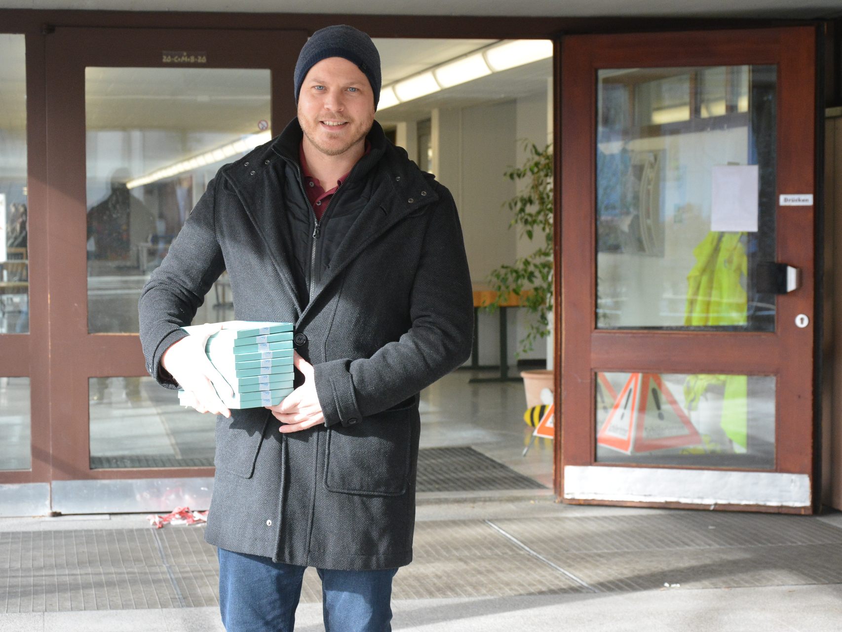 Nach einem gut angenommenen Test-Start an der Volksschule Rotkreuz blickt Direktor Robin Würtinger entspannt in die kommende Woche.