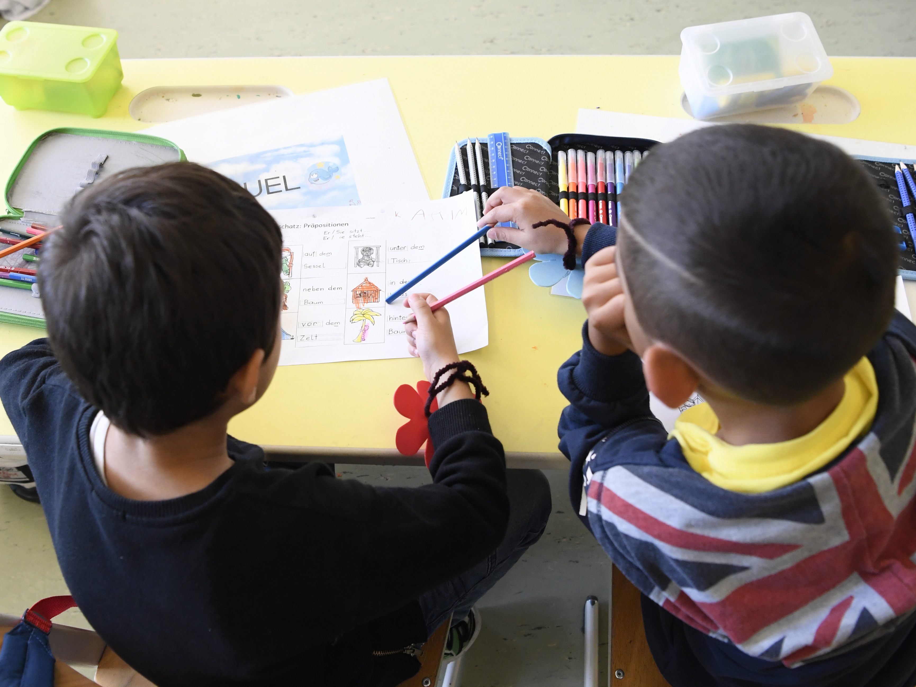 Zehn Prozent der Förderstunden sind laut Bildungsministerium für außerordentliche Schüler reserviert. Zehn Prozent der Förderstunden sind laut Bildungsministerium für außerordentliche Schüler reserviert.
