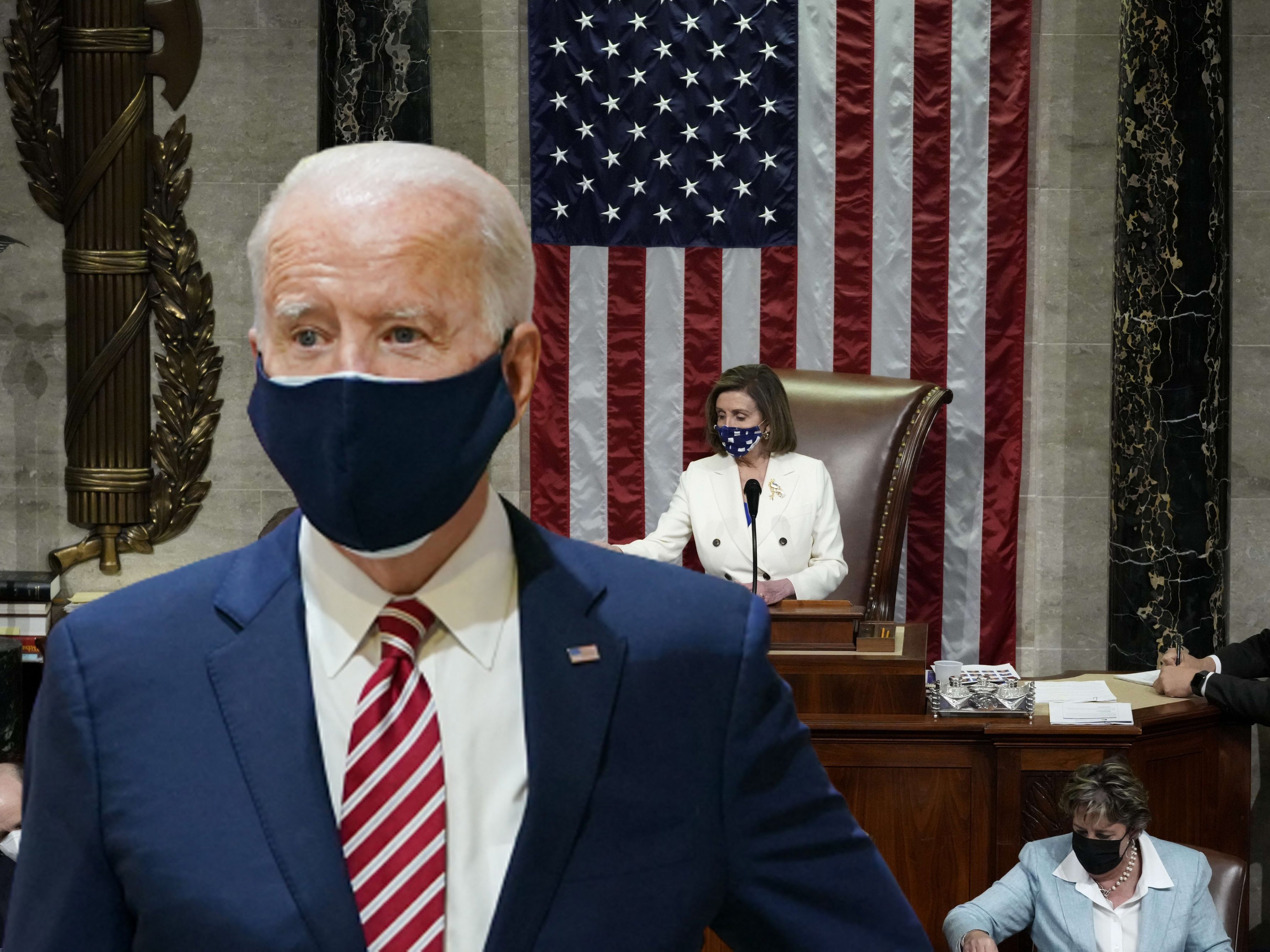 Für Biden und seine Demokraten ist es sieben Wochen nach dem Amtsantritt des Präsidenten ein erster großer Erfolg bei einem Gesetzesvorhaben. Für Biden und seine Demokraten ist es sieben Wochen nach dem Amtsantritt des Präsidenten ein erster großer Erfolg bei einem Gesetzesvorhaben.