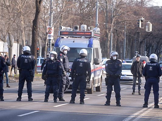 Opposition befürchtet Totalüberwachung Opposition befürchtet Totalüberwachung