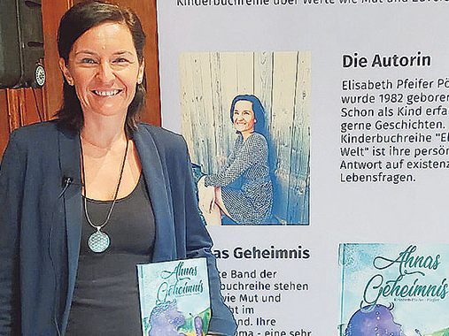 Viele Autorinnen und Autoren sind wie Elisabeth Pfeifer-Pögler derzeit nicht in der Lage, ihre neuen Bücher vor Publikum zu präsentieren. Die AK bietet ihnen online eie Bühne. (Foto: Pfeifer-Pögler) Viele Autorinnen und Autoren sind wie Elisabeth Pfeifer-Pögler derzeit nicht in der Lage, ihre neuen Bücher vor Publikum zu präsentieren. Die AK bietet ihnen online eie Bühne. (Foto: Pfeifer-Pögler)