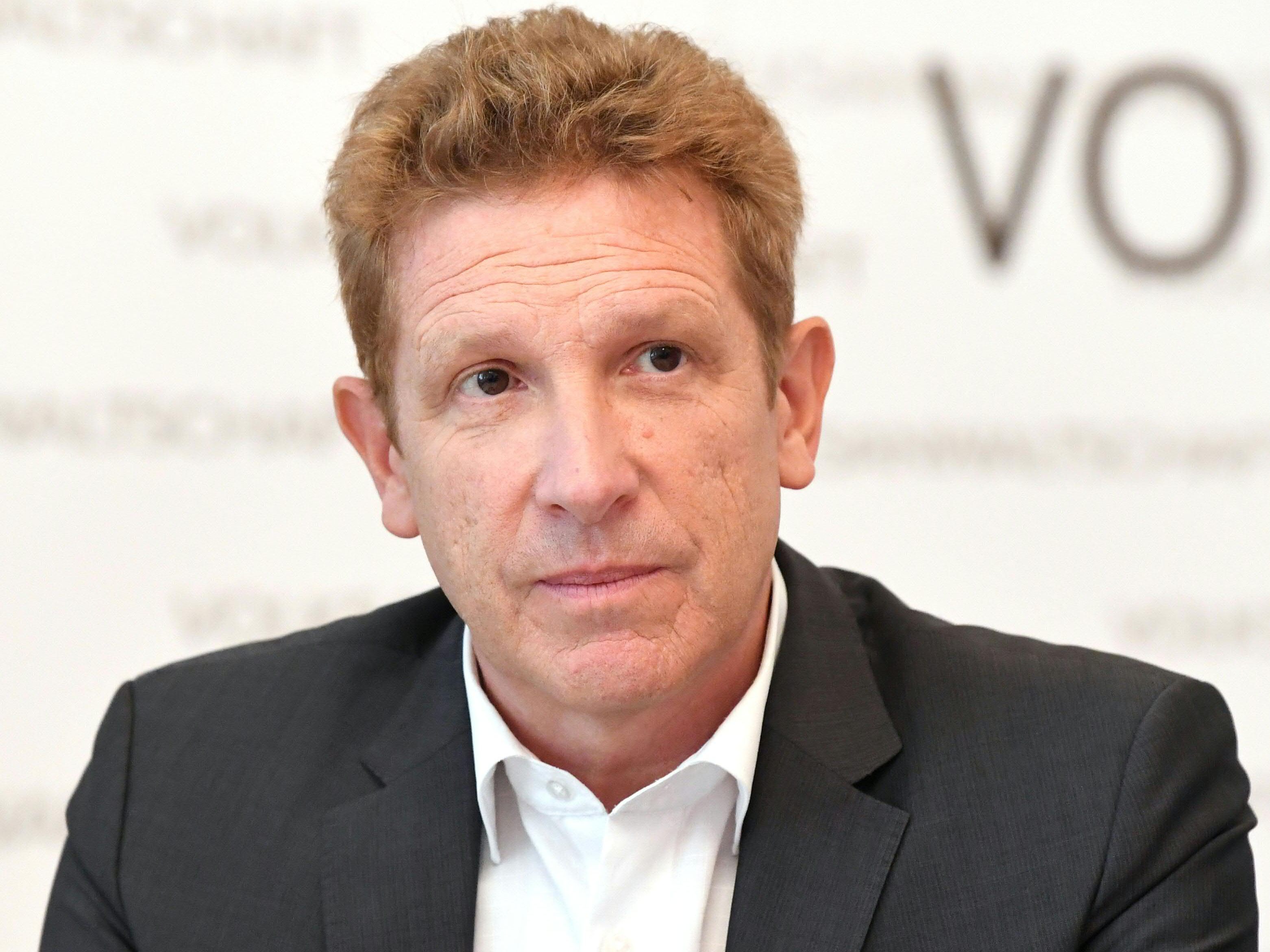 Volksanwalt Bernhard Achitz (SPÖ) hat zahlreiche Kritikpunkte an den neuen Corona-Gesetzen Volksanwalt Bernhard Achitz (SPÖ) hat zahlreiche Kritikpunkte an den neuen Corona-Gesetzen