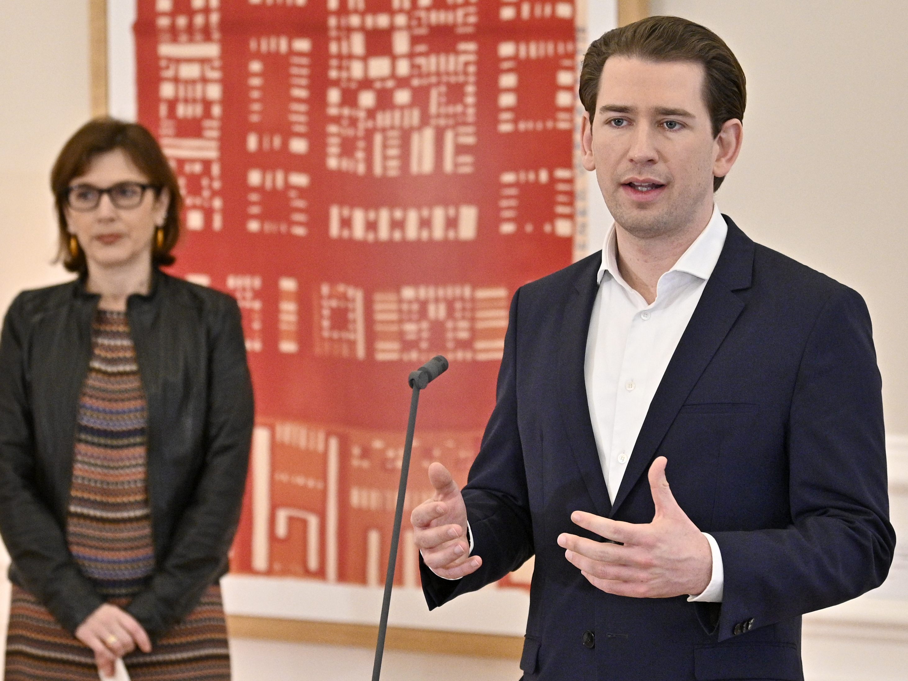 Leiterin des Impfgremiums, Ursula Wiedermann-Schmidt, Bundeskanzler Sebastian Kurz (ÖVP) Leiterin des Impfgremiums, Ursula Wiedermann-Schmidt, Bundeskanzler Sebastian Kurz (ÖVP)