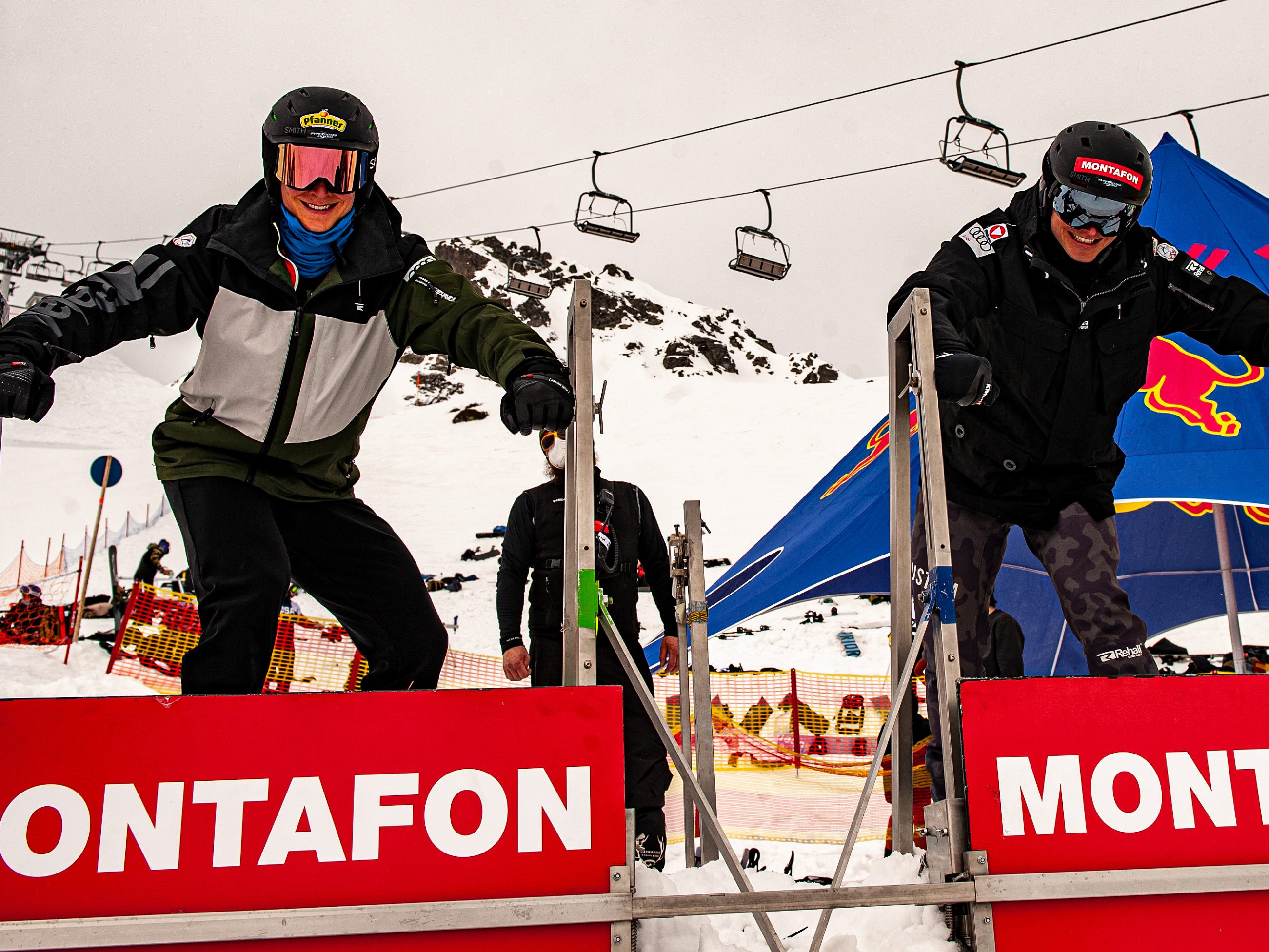Das Snowboardcross-Bruderpaar Luca und Alessandro Hämmerle auf ihrer Heimstrecke in Gargellen. Das Snowboardcross-Bruderpaar Luca und Alessandro Hämmerle auf ihrer Heimstrecke in Gargellen.