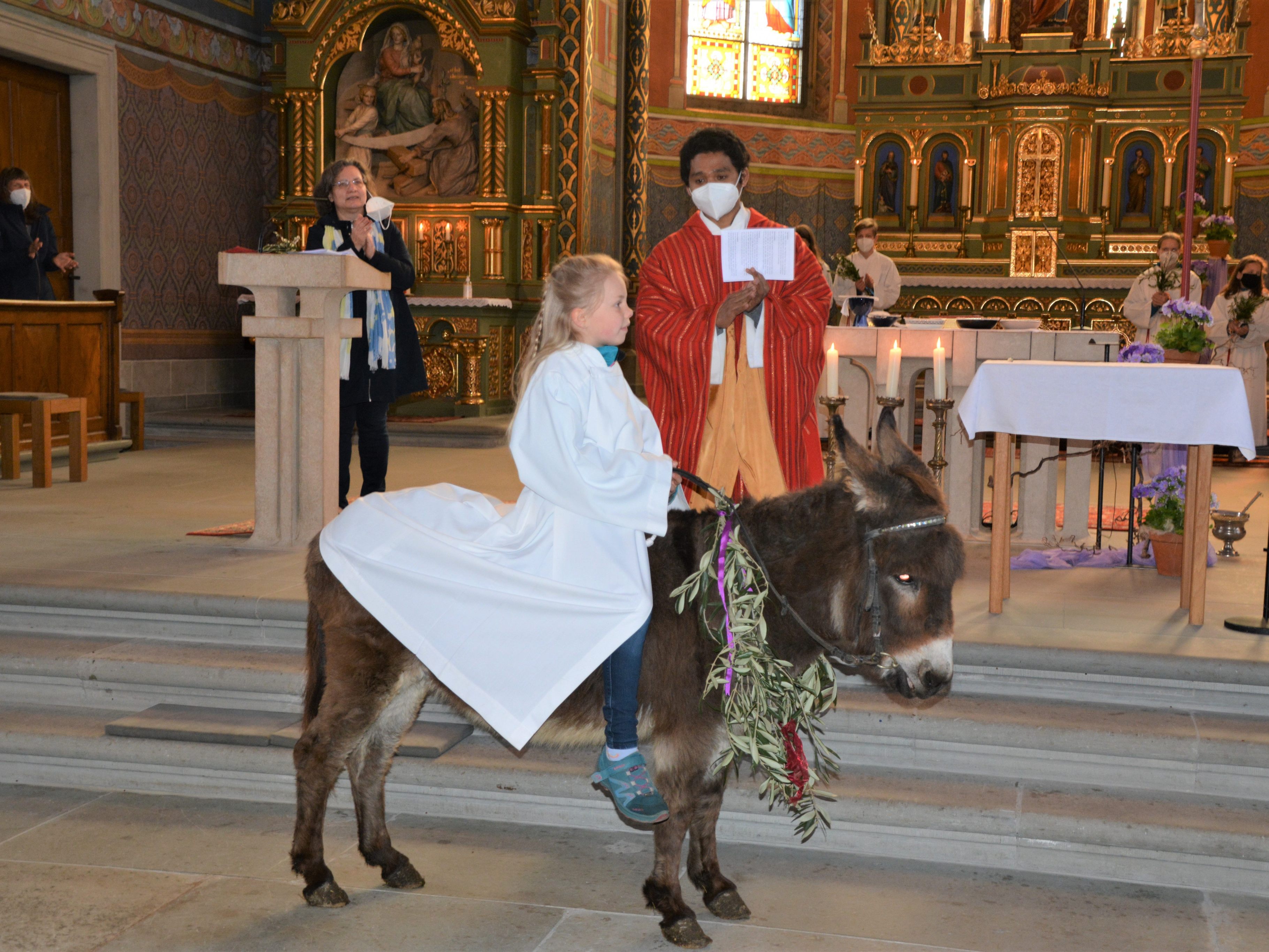 In der Pfarrgemeinde Hatlerdorf zählt auch der Palmesel zur Tradition.