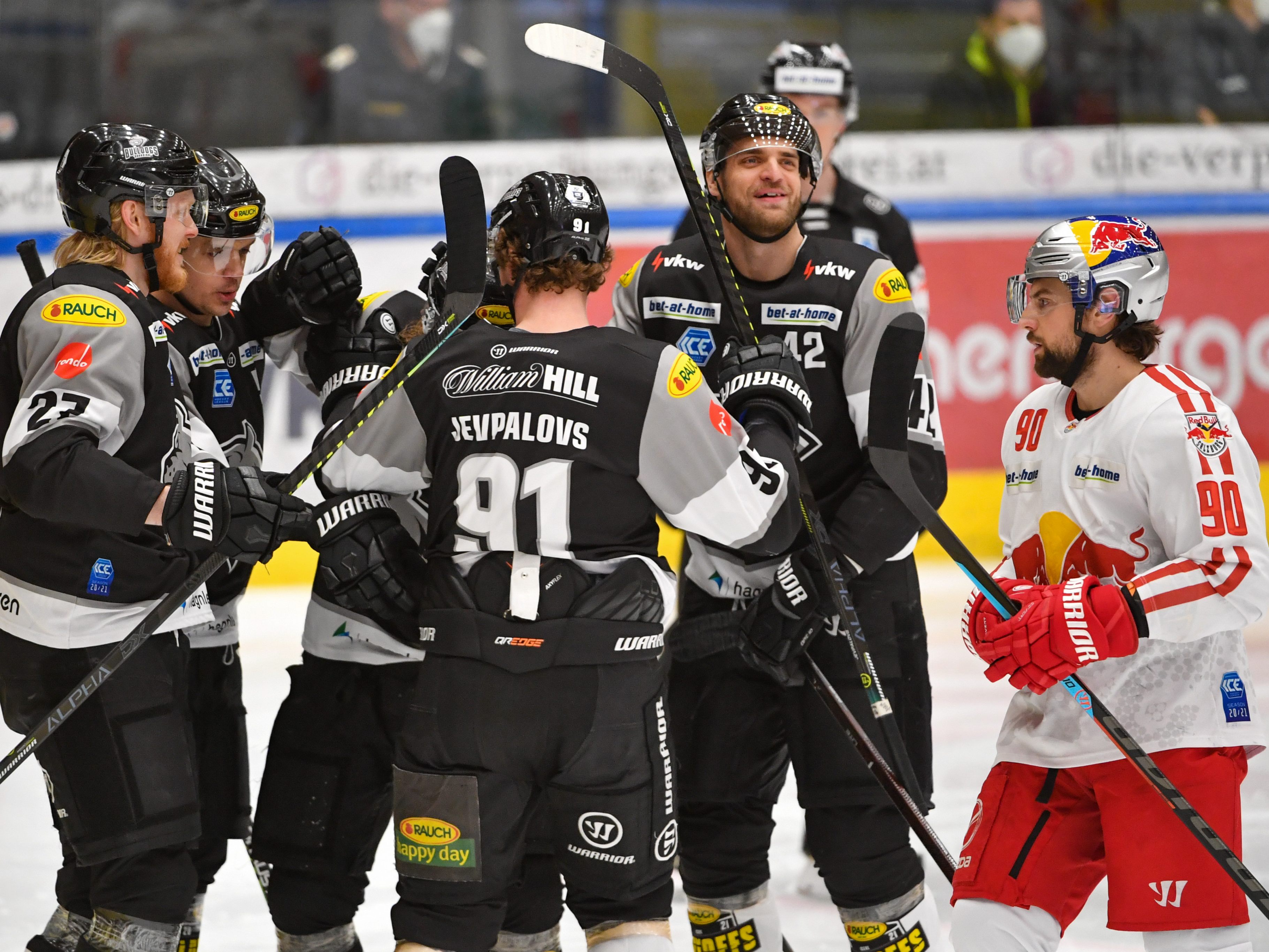 Die Bulldogs hatten auch in Spiel 2 Grund zu jubeln.