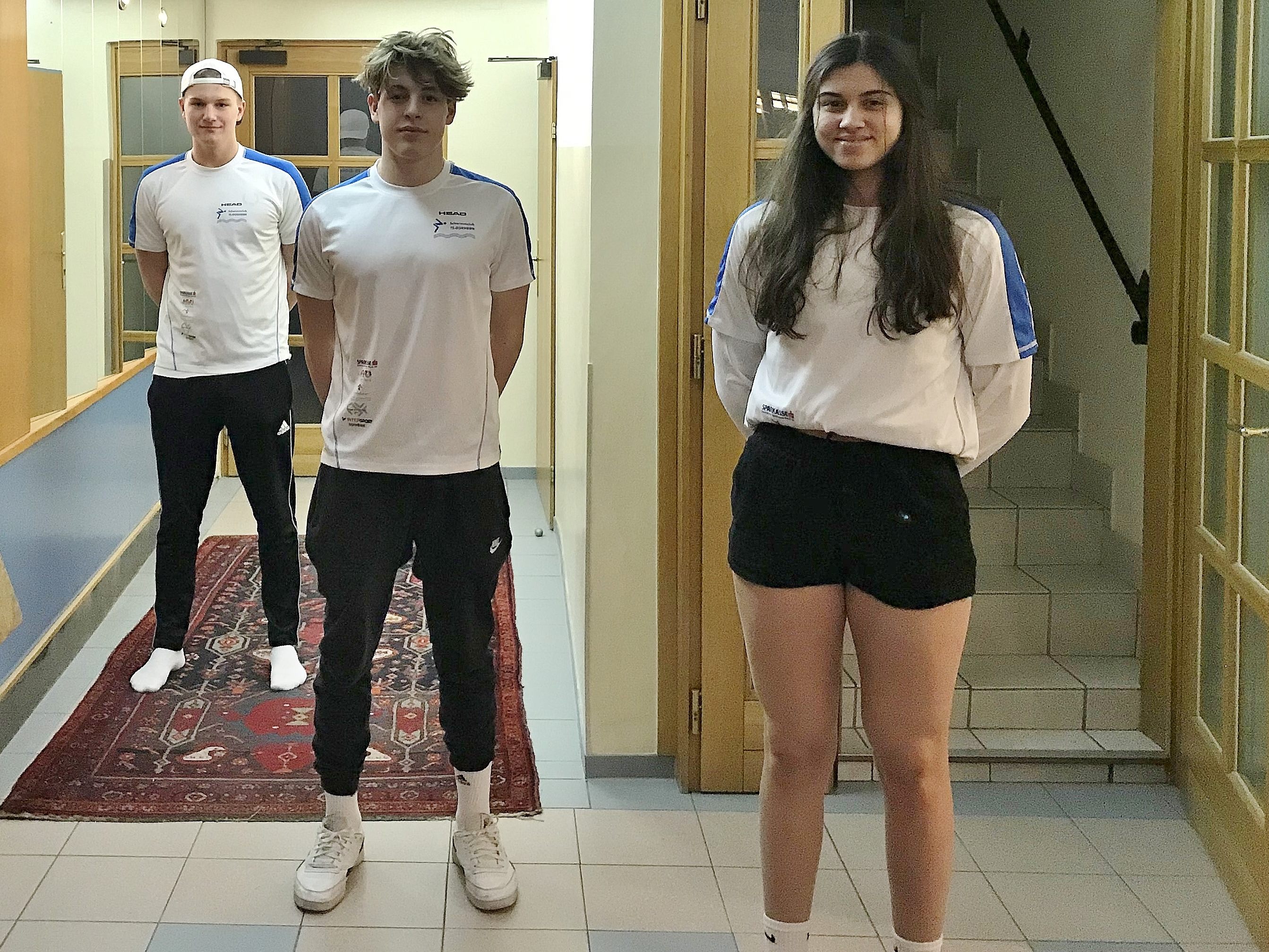 Die drei Athleten vom TS Dornbirn Schwimmen zeigten sich zufrieden mit ihrer Leistung bei den Österreichischen Hallennachwuchsmeisterschaften. Die drei Athleten vom TS Dornbirn Schwimmen zeigten sich zufrieden mit ihrer Leistung bei den Österreichischen Hallennachwuchsmeisterschaften.