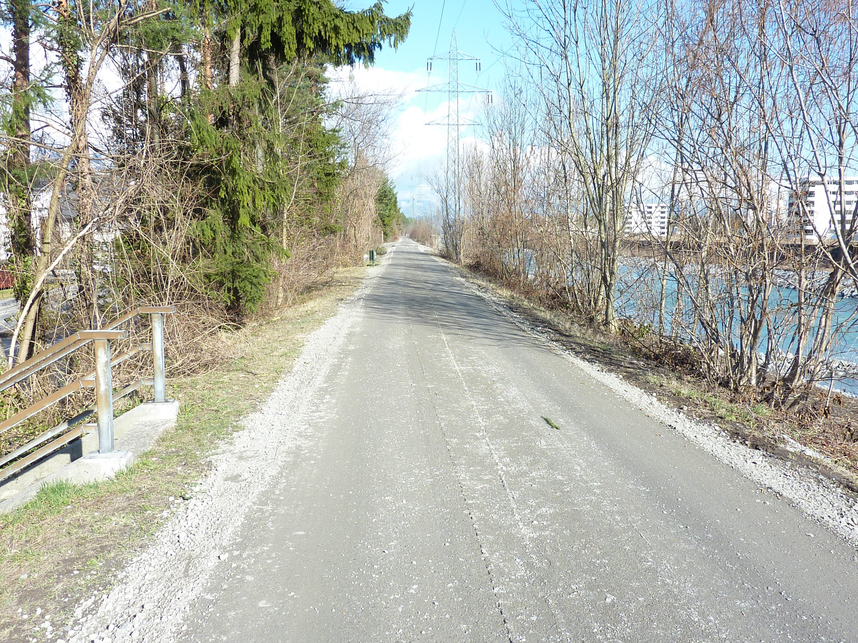 Der Radweg am Illdamm./Archivbild Der Radweg am Illdamm./Archivbild