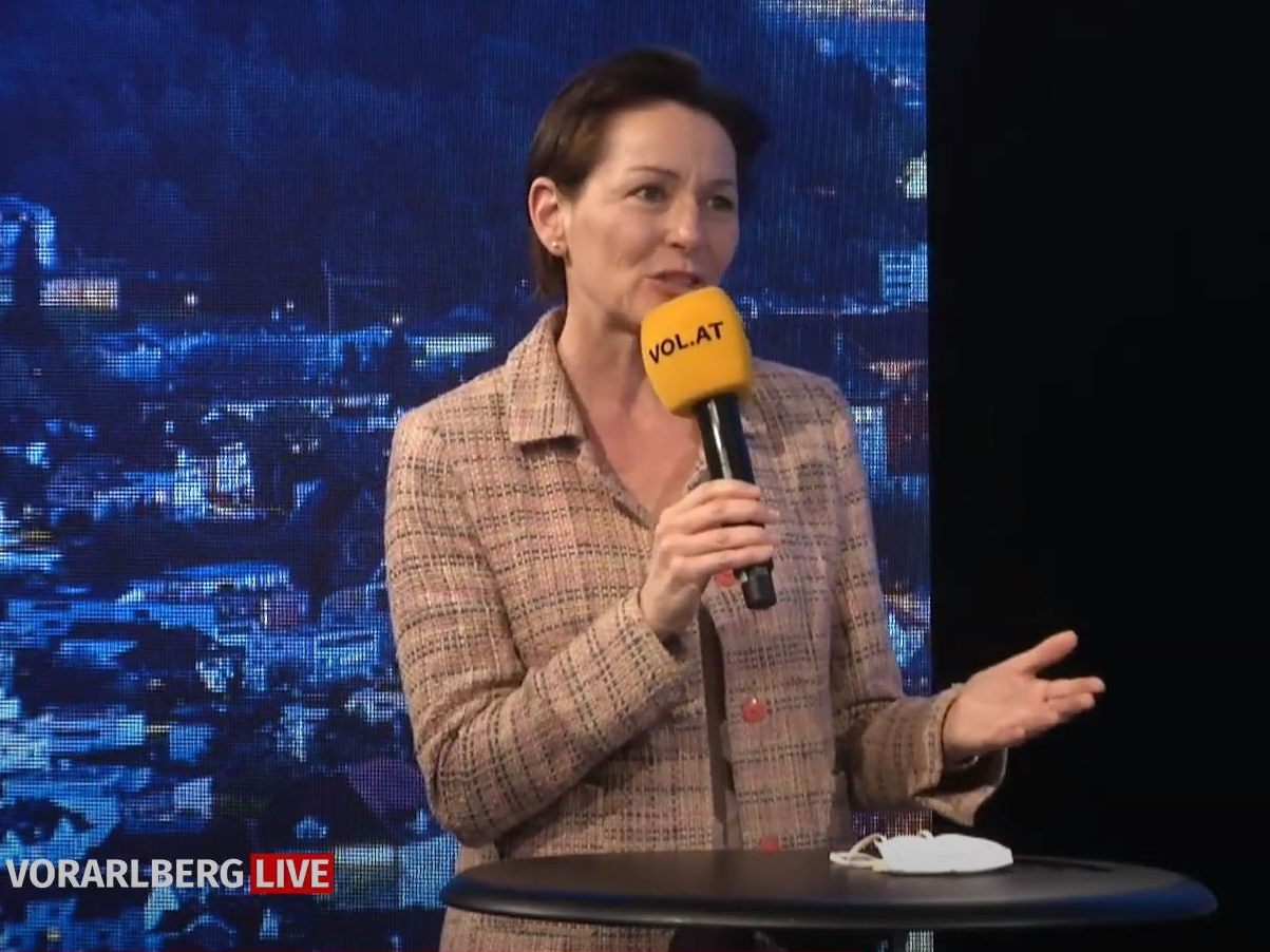 LR Martina Rüscher blickt bei "Vorarlberg Live" auf ein Jahr Coronakrise zurück. LR Martina Rüscher blickt bei "Vorarlberg Live" auf ein Jahr Coronakrise zurück.